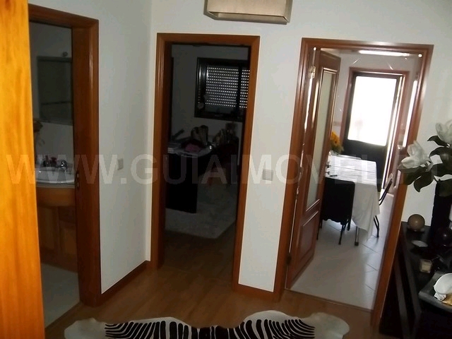 Moradia Geminada T4+1