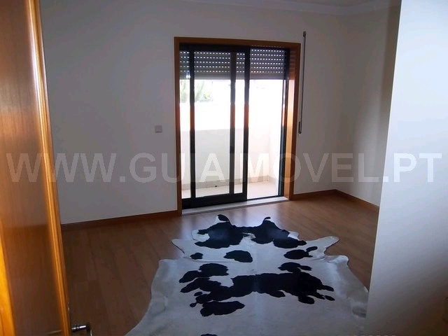 Moradia Geminada T4+1