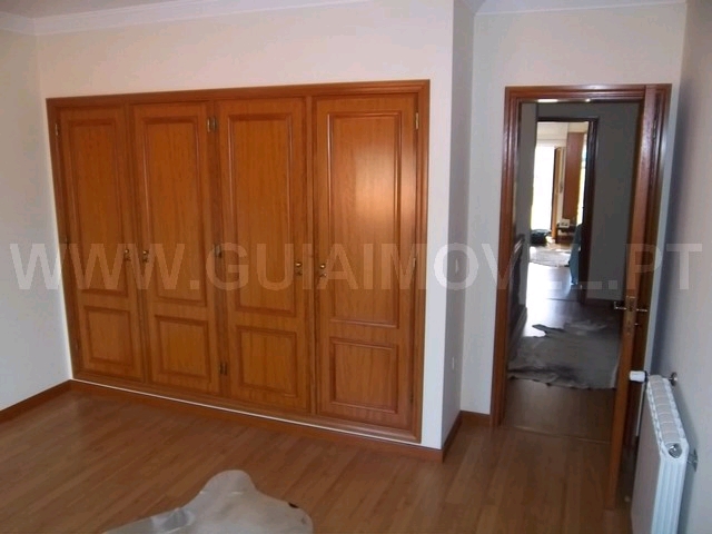 Moradia Geminada T4+1