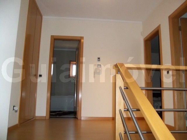 Moradia Geminada T4