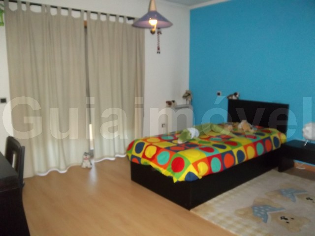 Moradia Geminada T4