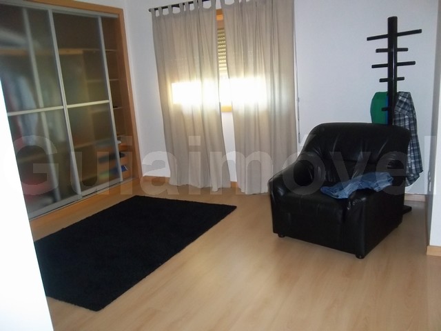 Moradia Geminada T4
