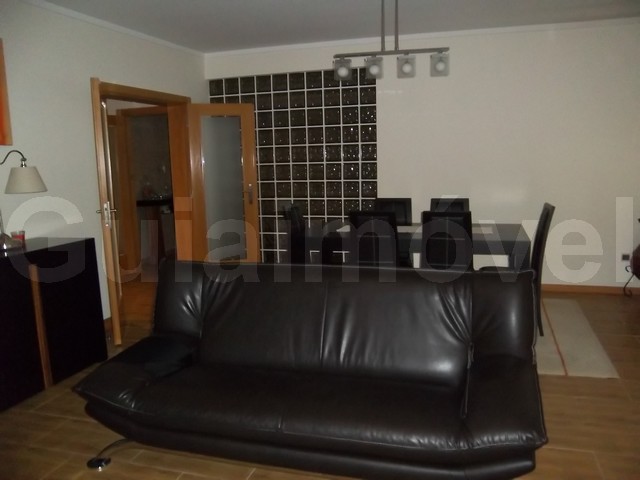 Moradia Geminada T4