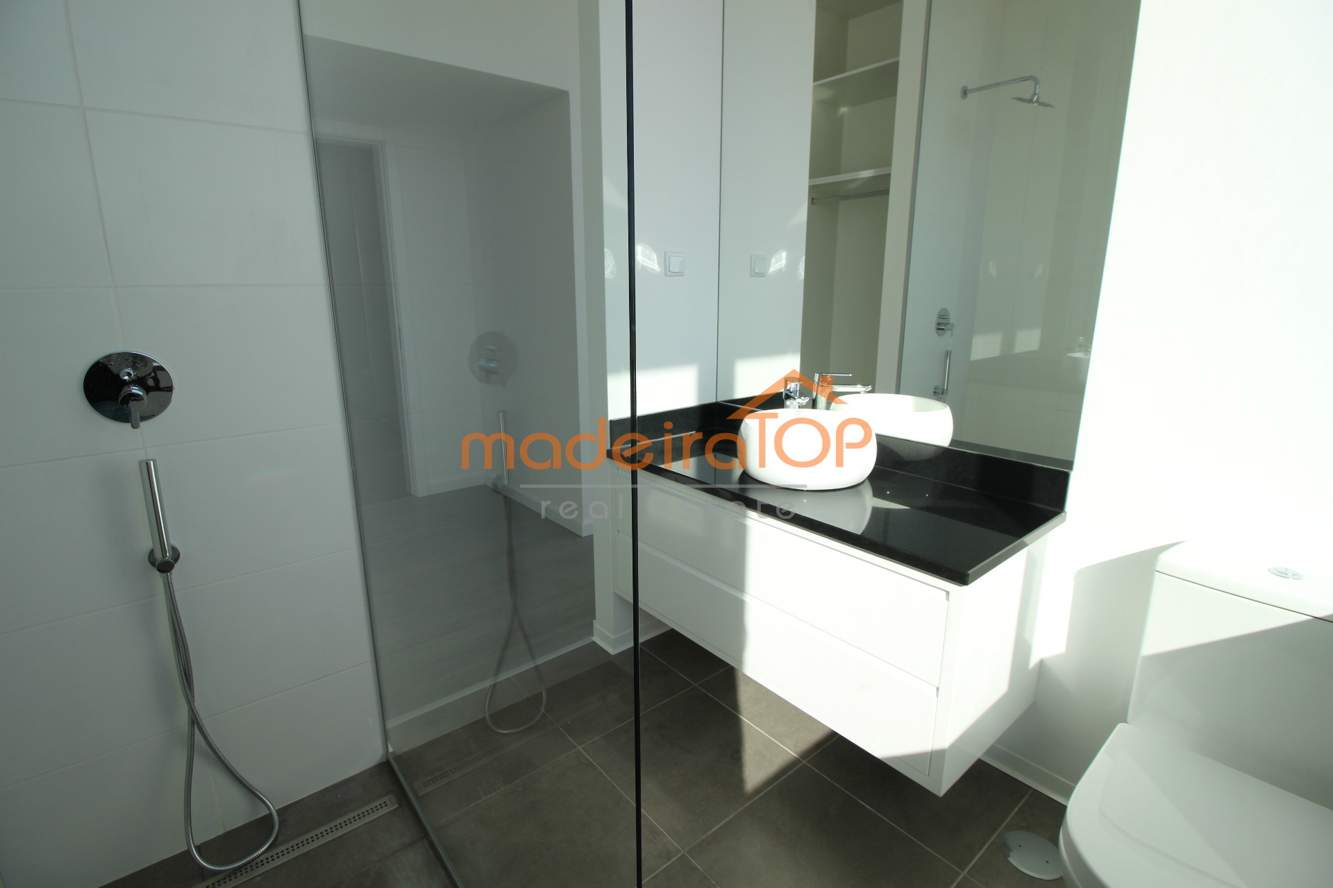 Fantastischer Haus moderner Stil V3 in Funchal.