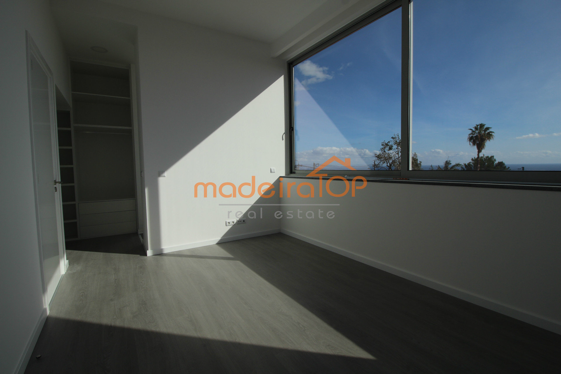 Fantastischer Haus moderner Stil V3 in Funchal.