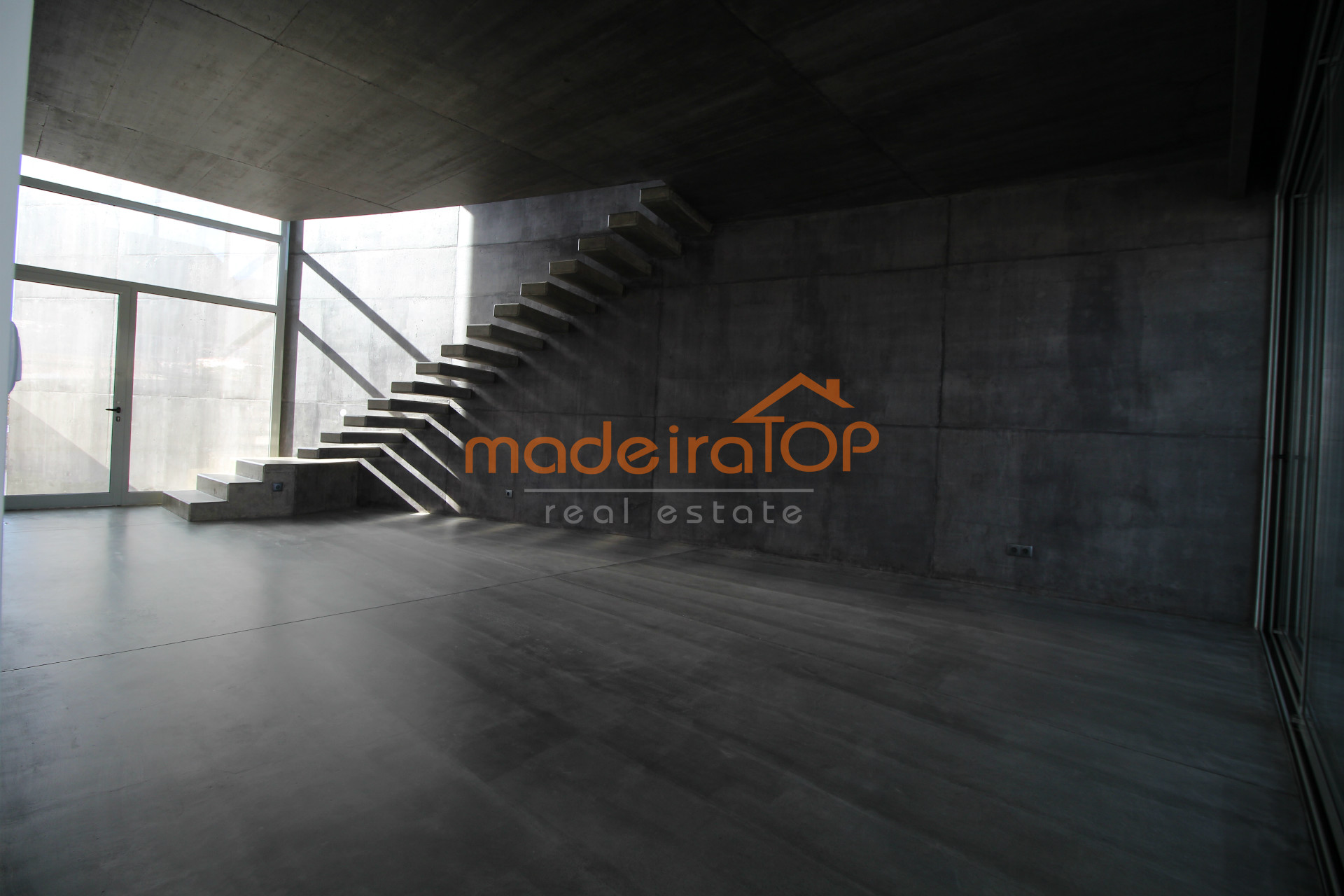 Fantastischer Haus moderner Stil V3 in Funchal.