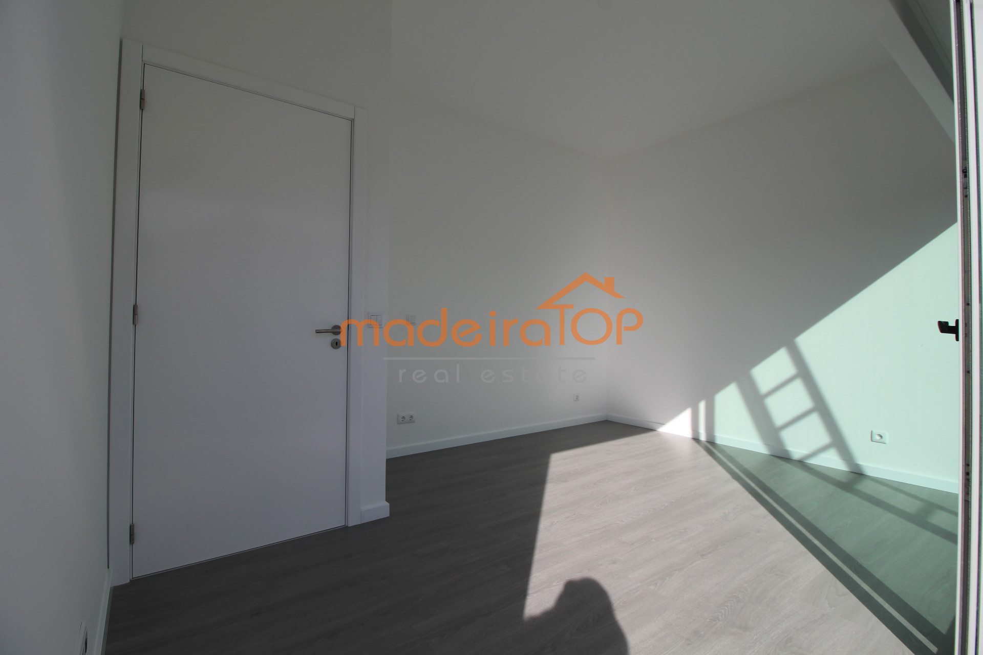 Fantastischer Haus moderner Stil V3 in Funchal.