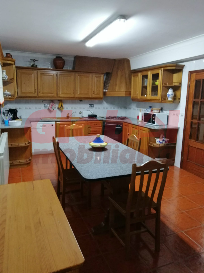 Moradia Geminada T4