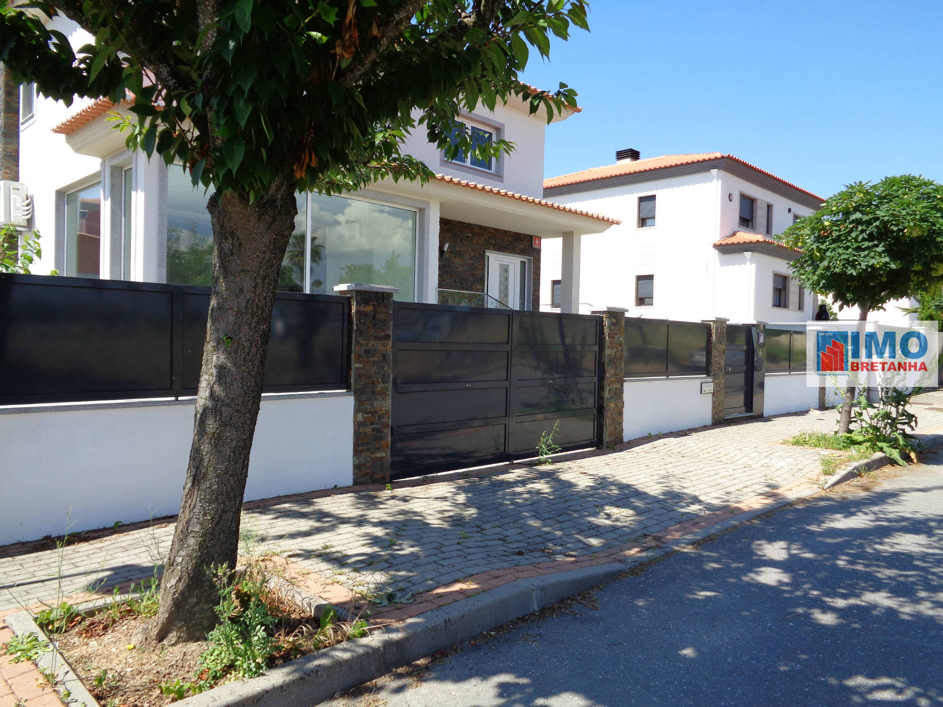 Moradia V4 isolada - Fundão