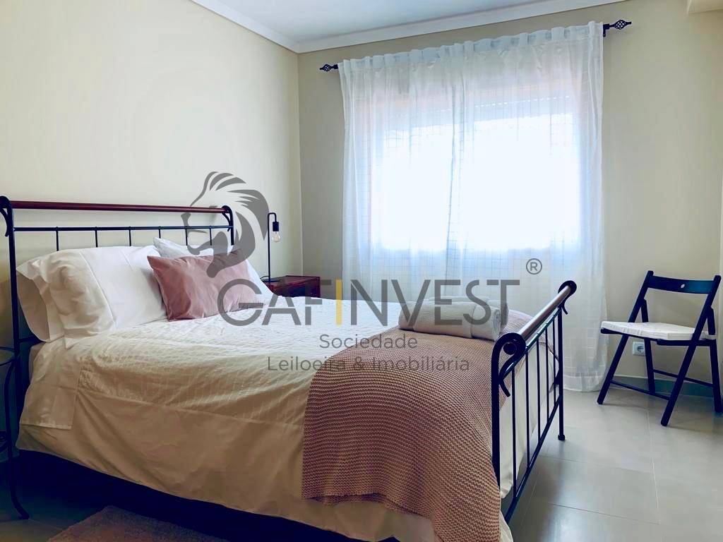 Apartamento T3 com Terraço na Praia da Barra