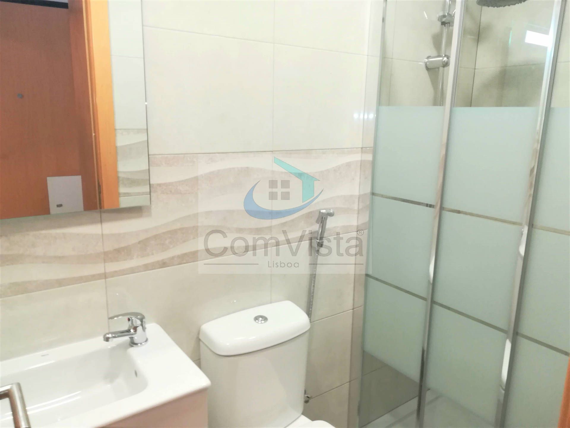 T1+1 com execelente logradouro em Benfica