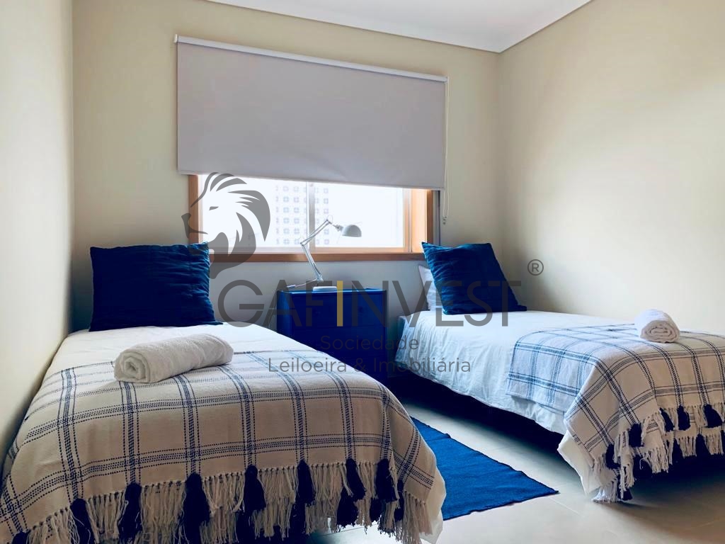 Apartamento T3 com Terraço na Praia da Barra