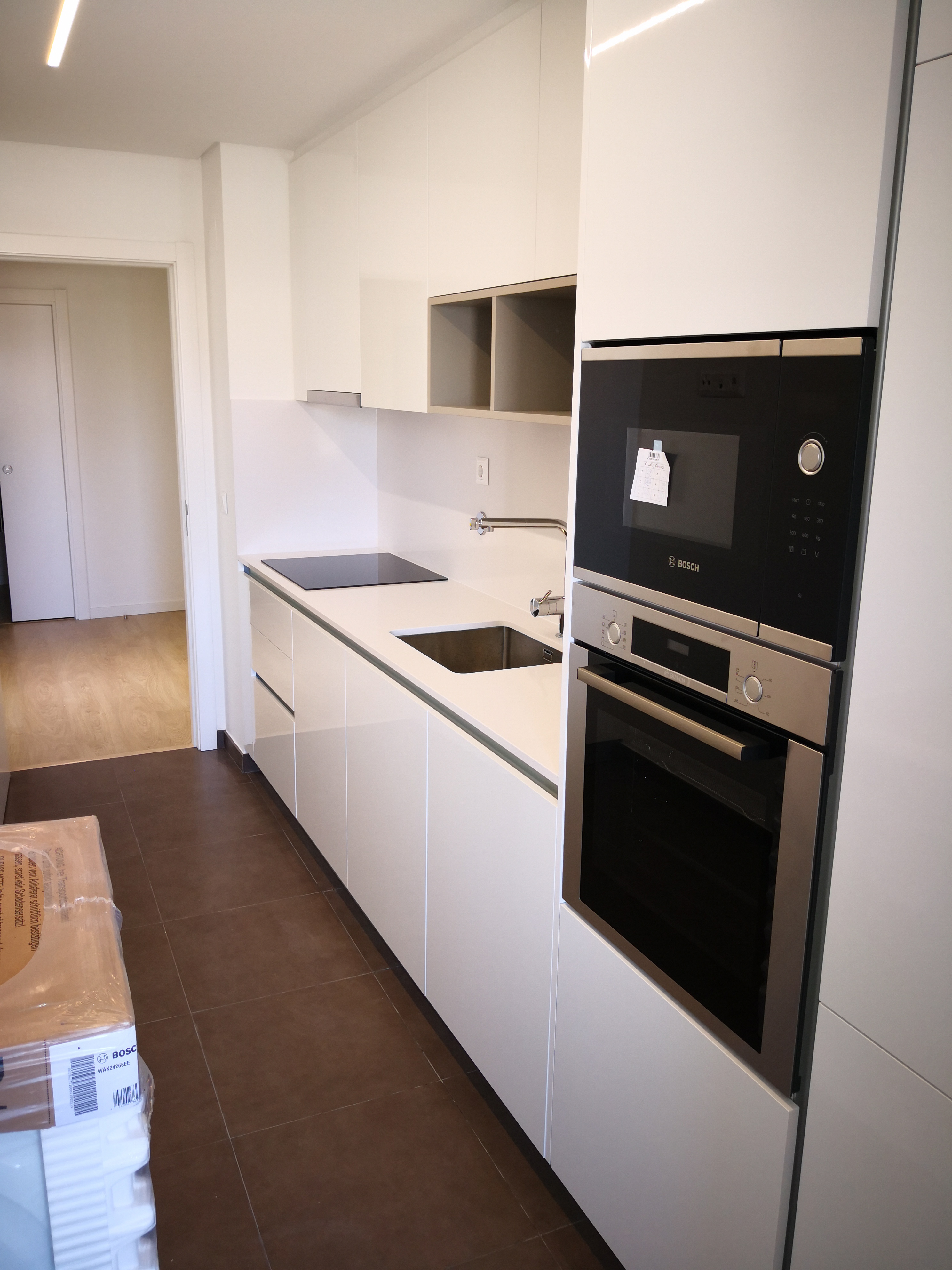 T2- VENDA - NOVO - 94,20 M2 - LUGAR DE ESTACIONAMENTO E ARRECADAÇÃO