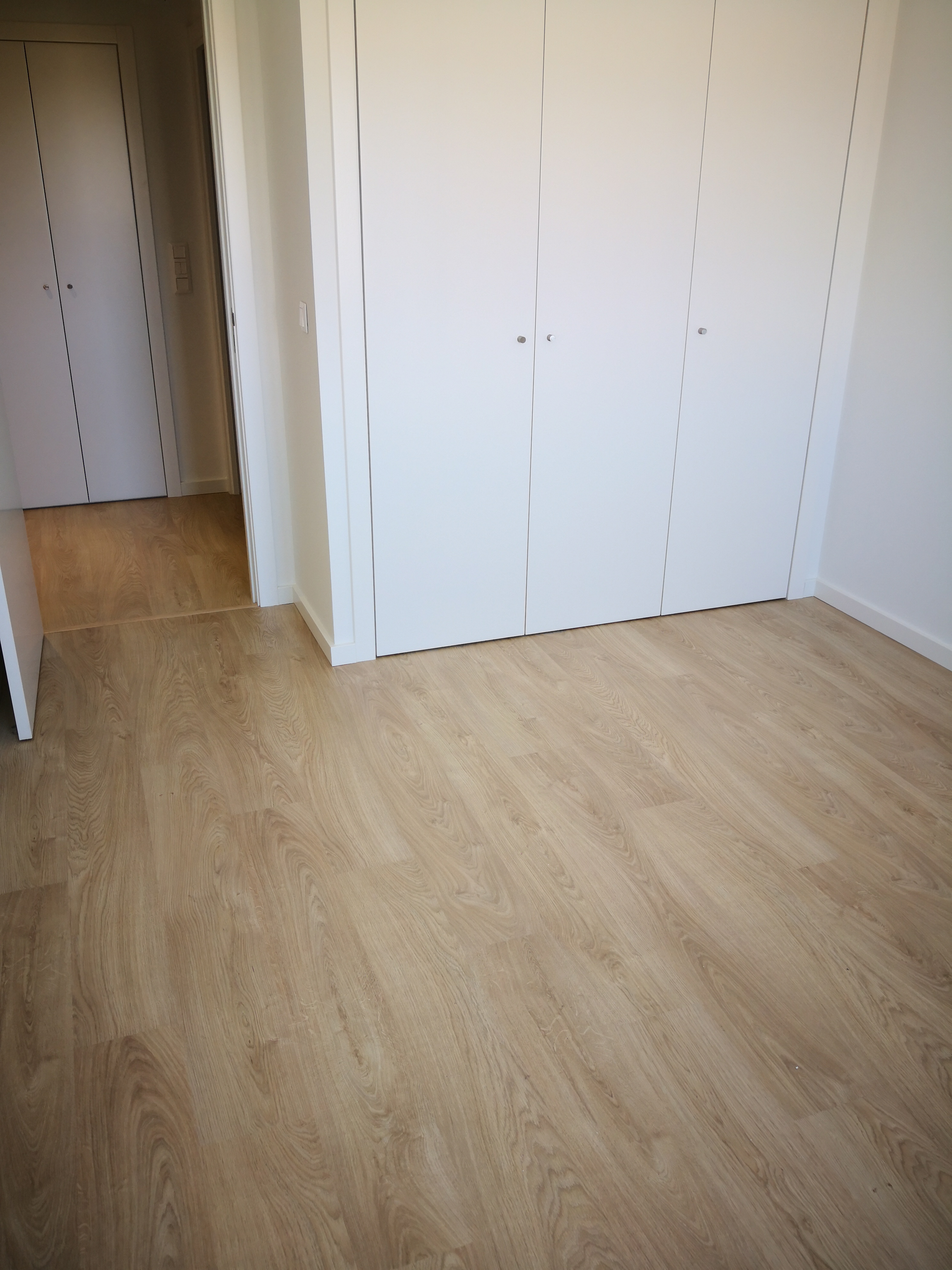 T2- VENDA - NOVO - 93,20 M2 - LUGAR DE ESTACIONAMENTO E ARRECADAÇÃO