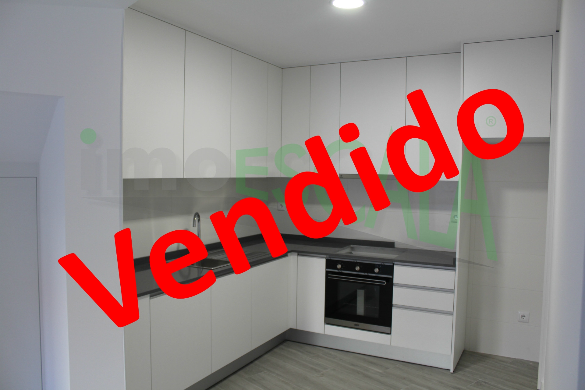 Apartamento T2, Totalmente Remodelado