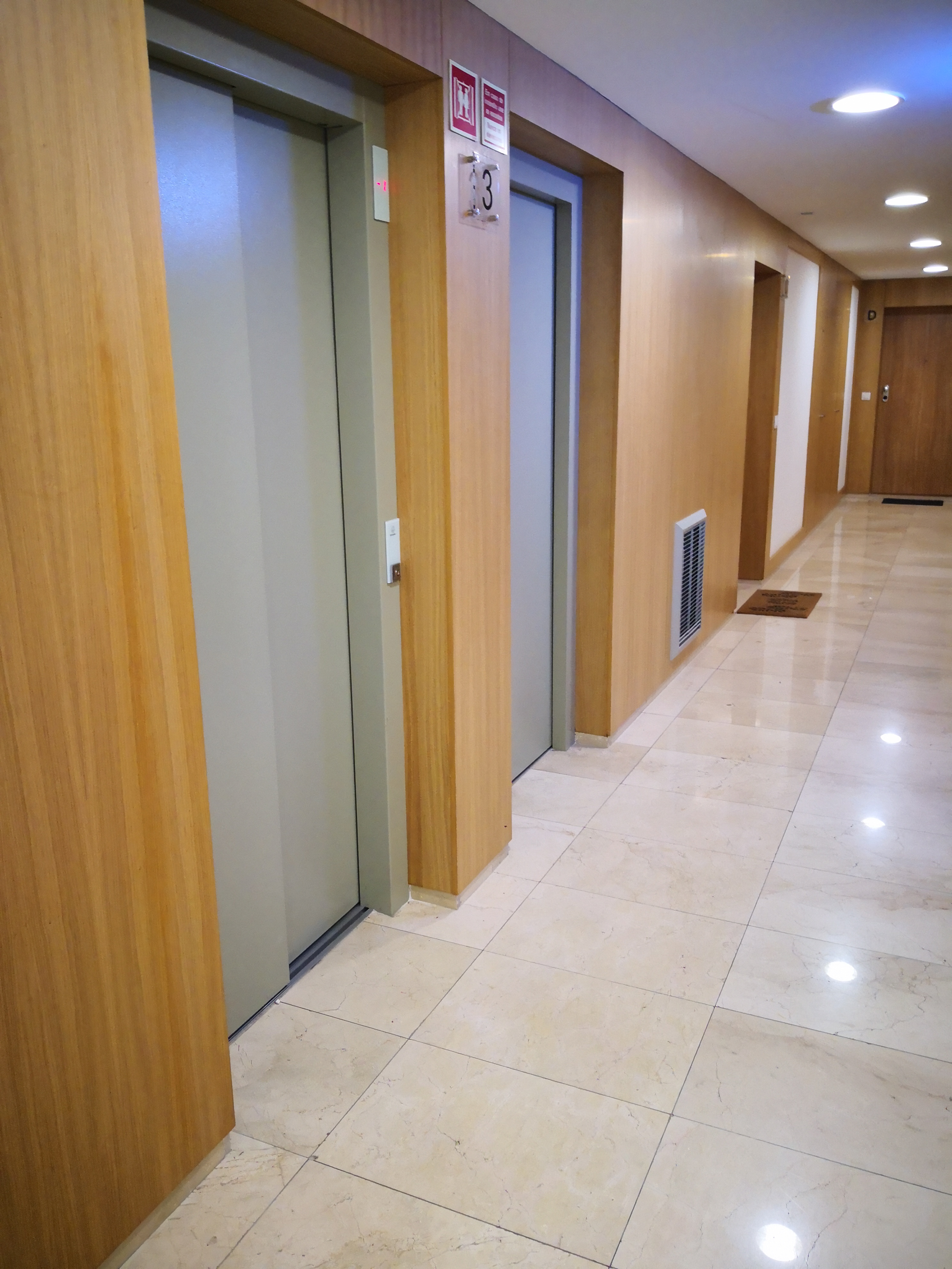 T3 - Venda - 176,20 m2 - 3 Lugares de Estacionamento e Arrecadação