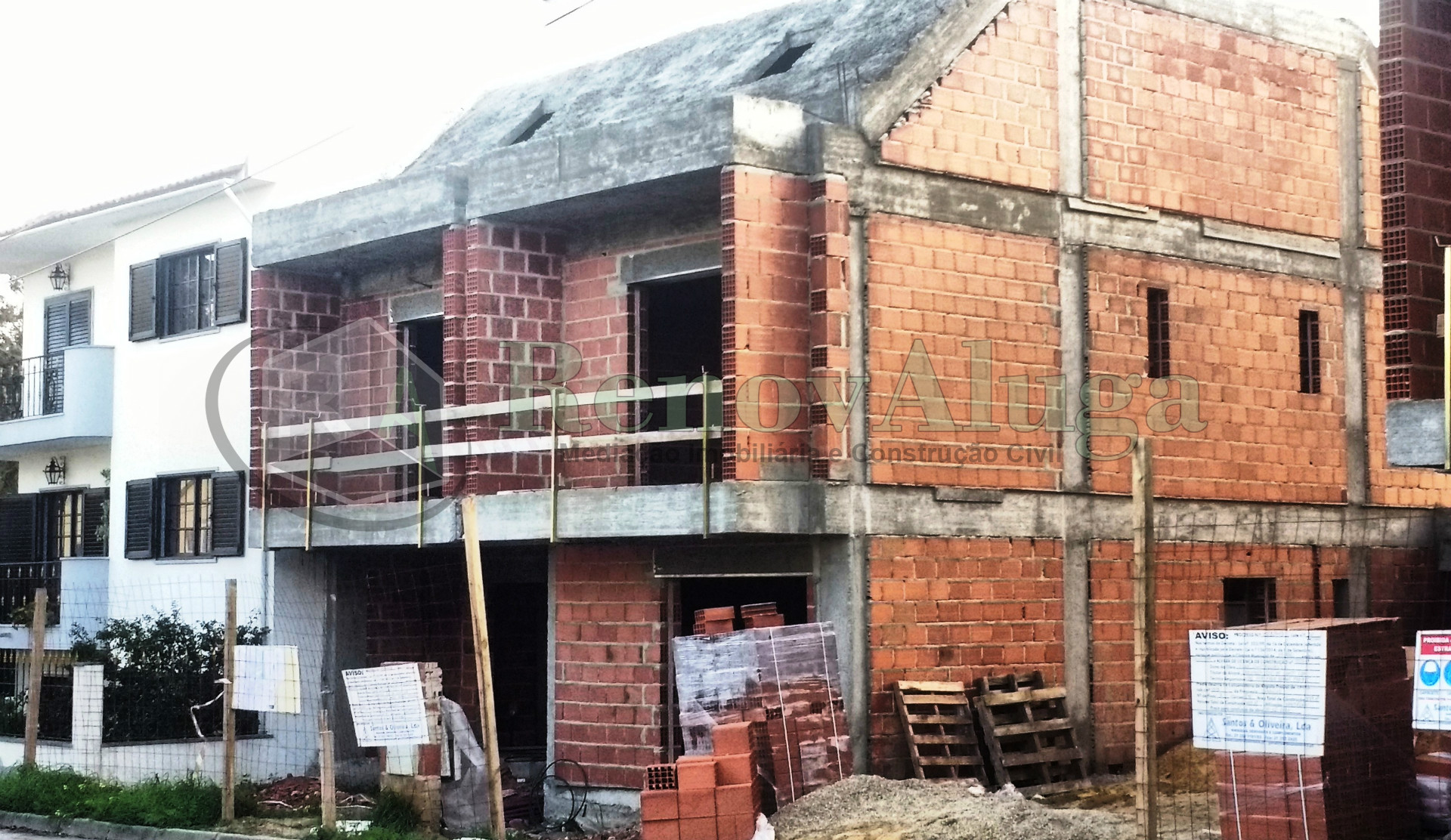 Moradia em Banda T2+2