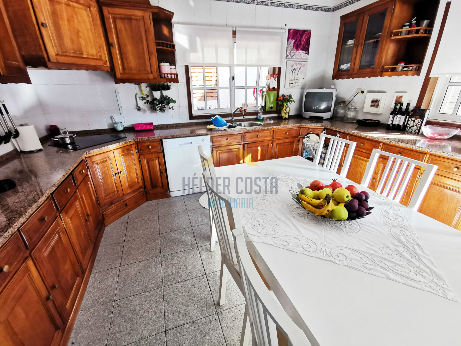 Ausgestattete Küche