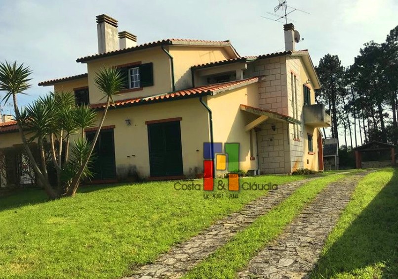 Maison dans village 3 Chambre(s)