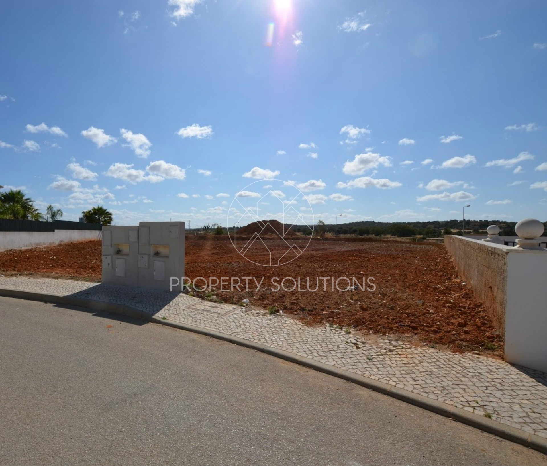 Участок под строительство