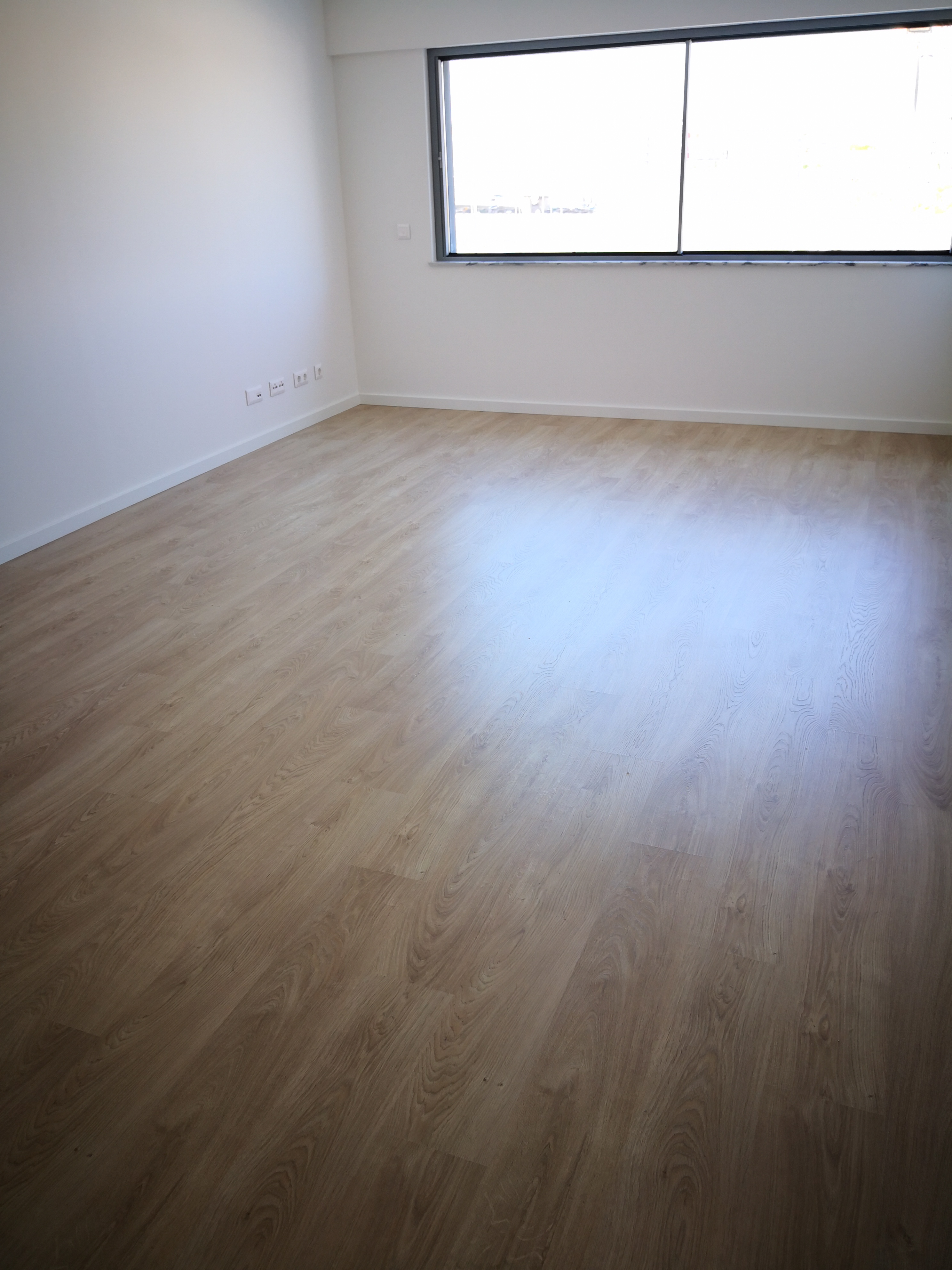 T2- VENDA - NOVO - 93,20 M2 - LUGAR DE ESTACIONAMENTO E ARRECADAÇÃO