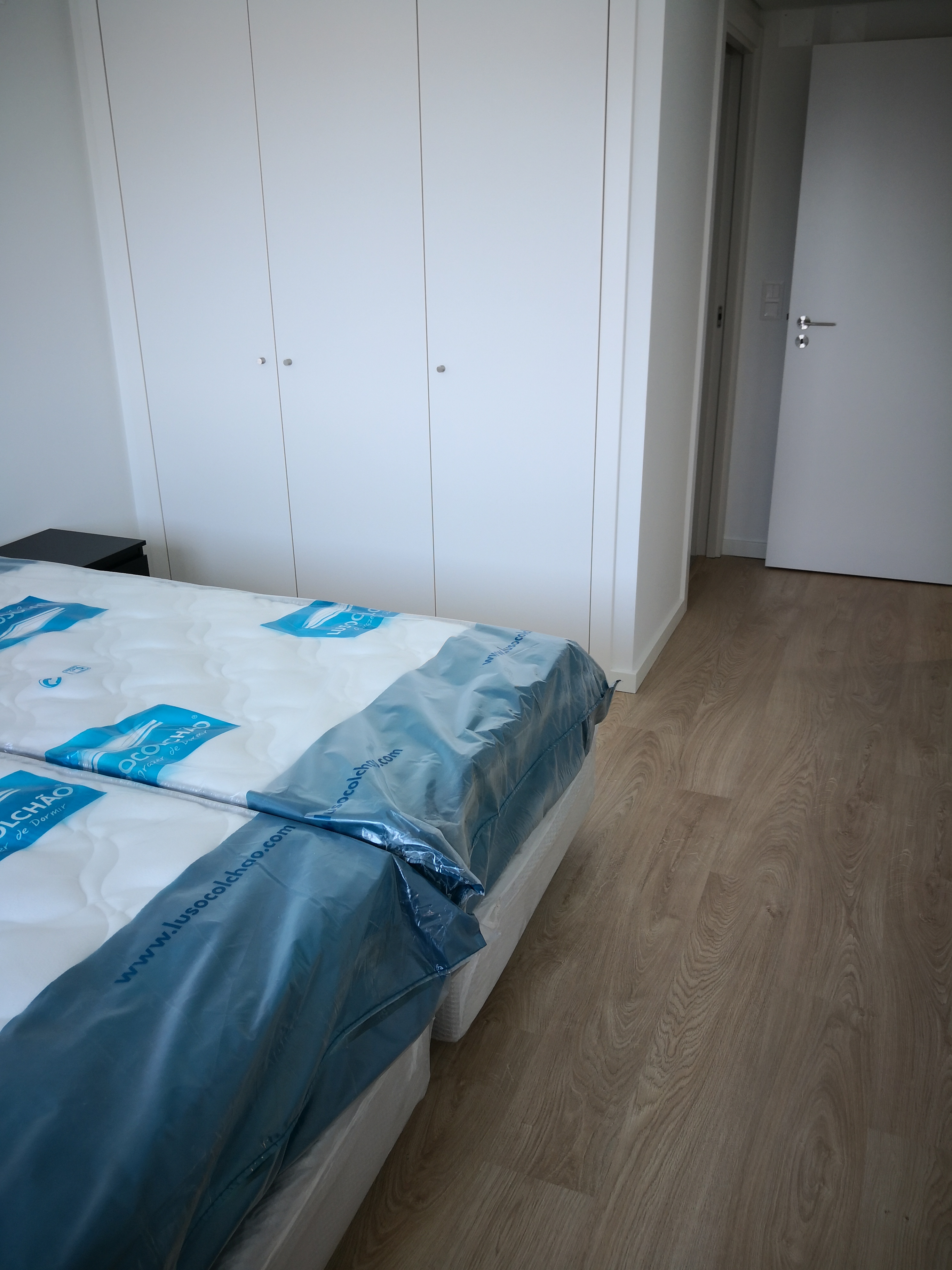 T2- ARRENDAMENTO - NOVO - TOTALMENTE EQUIPADO E MOBILADO