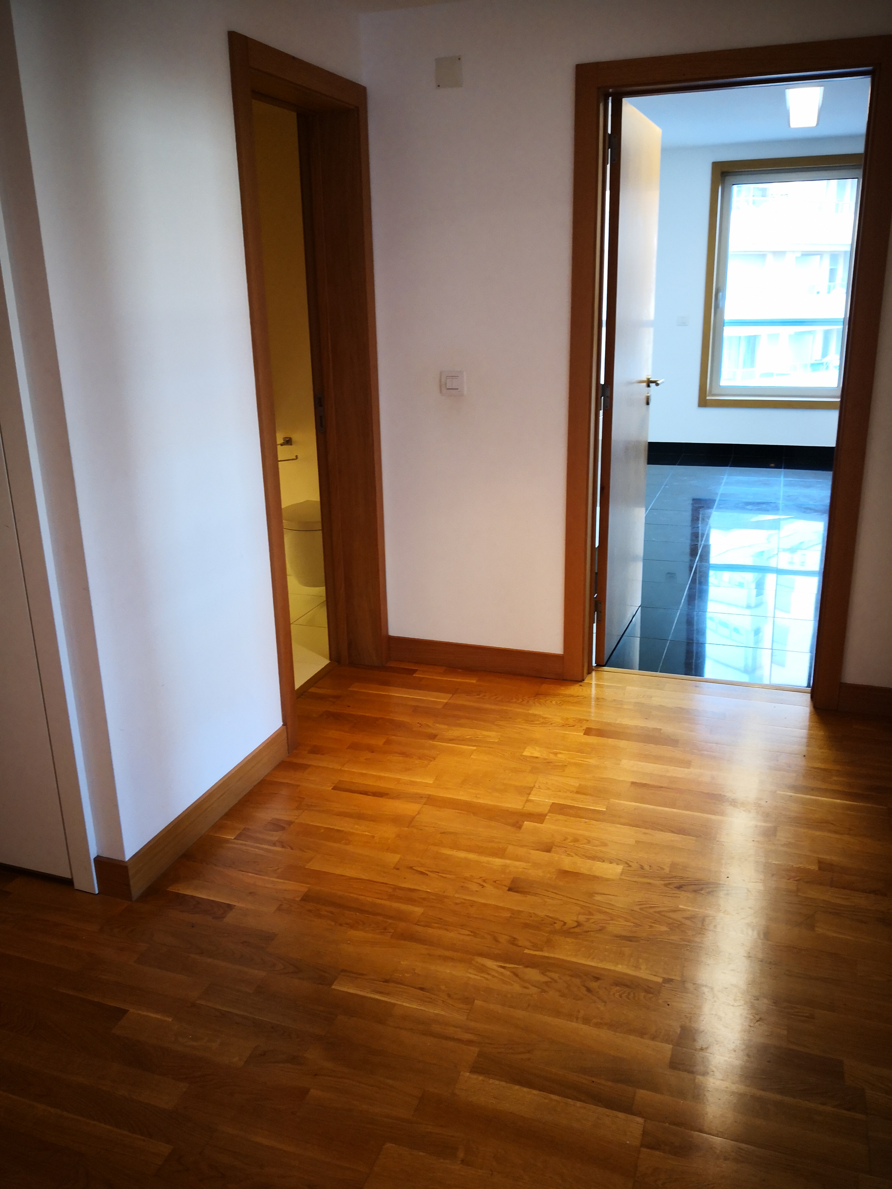 T3 - Venda - 176,20 m2 - 3 Lugares de Estacionamento e Arrecadação