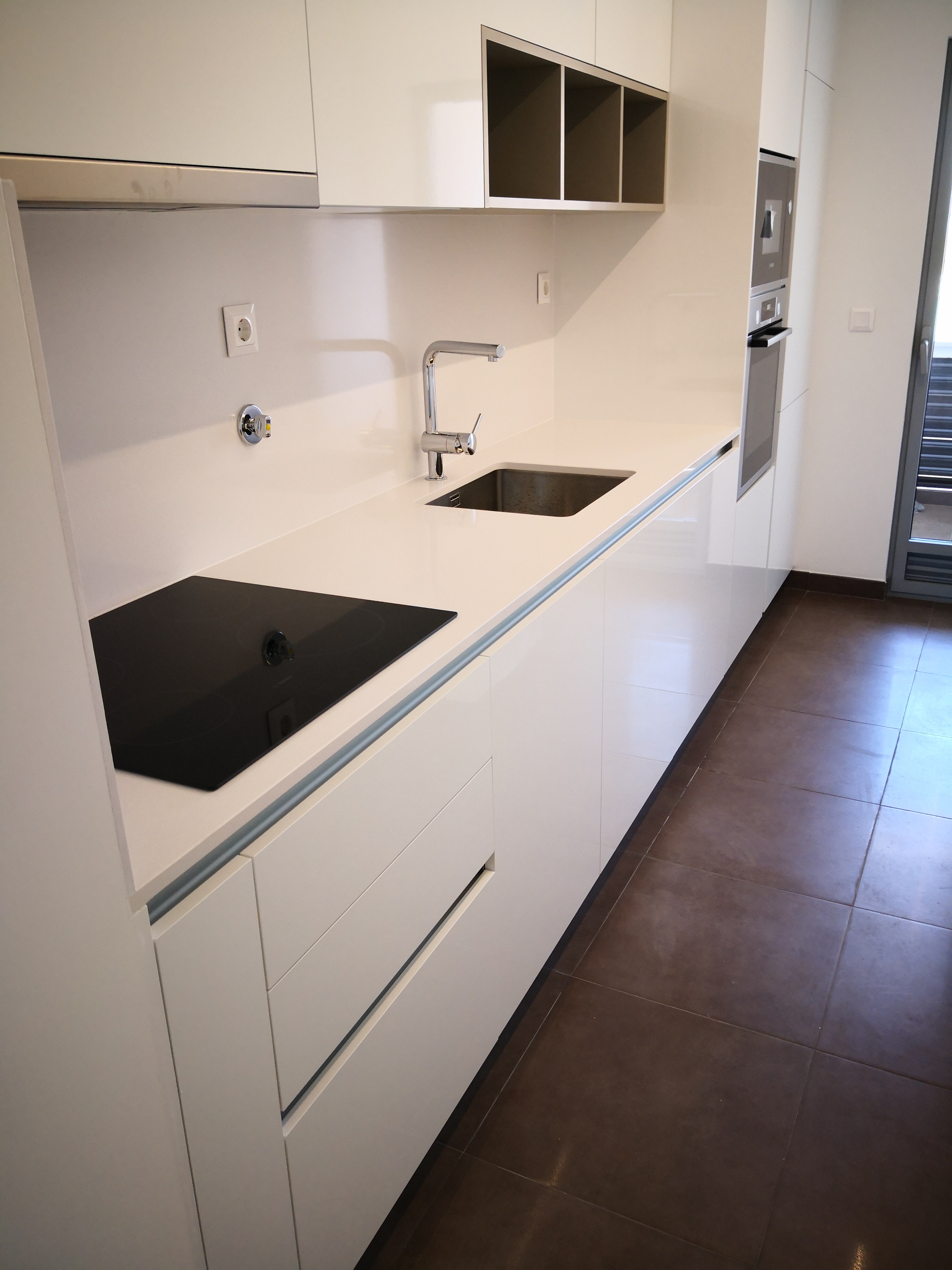 T2- VENDA - NOVO - 94,20 M2 - LUGAR DE ESTACIONAMENTO E ARRECADAÇÃO