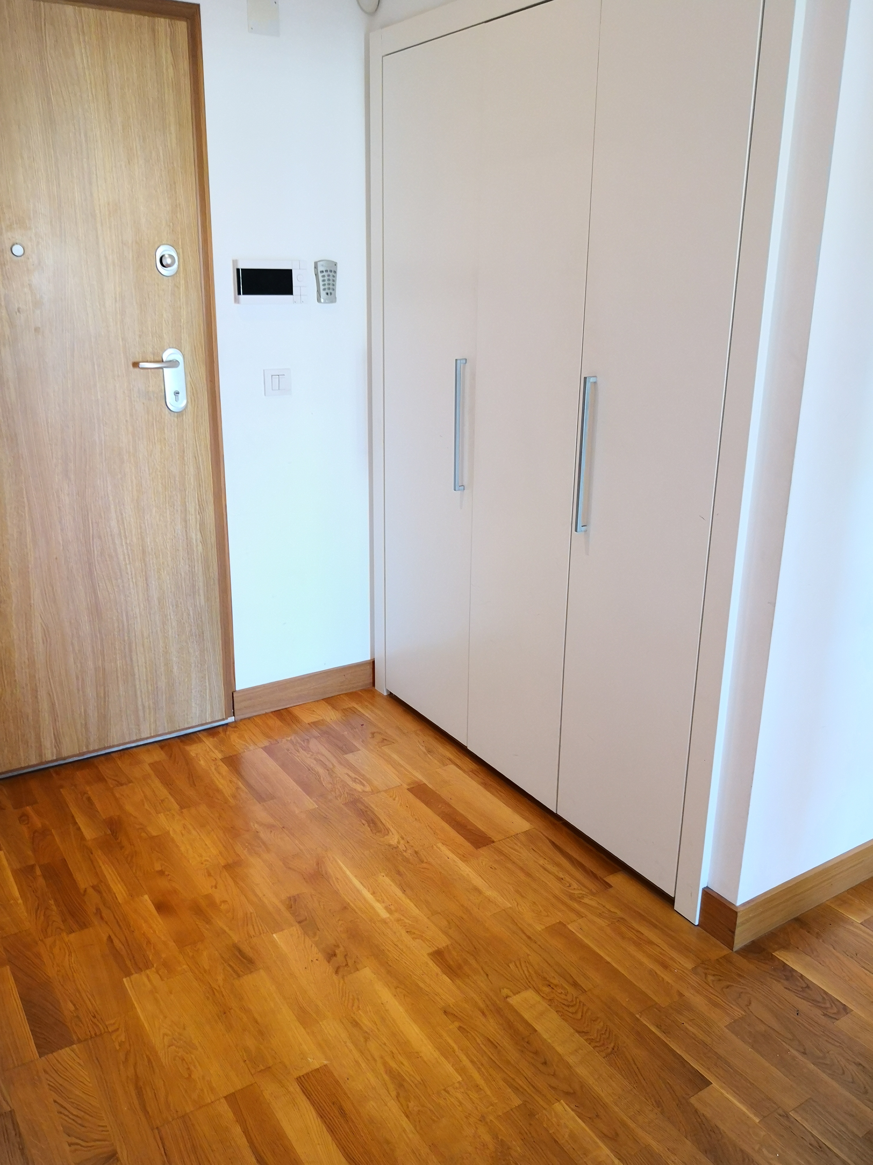 T3 - Venda - 176,20 m2 - 3 Lugares de Estacionamento e Arrecadação