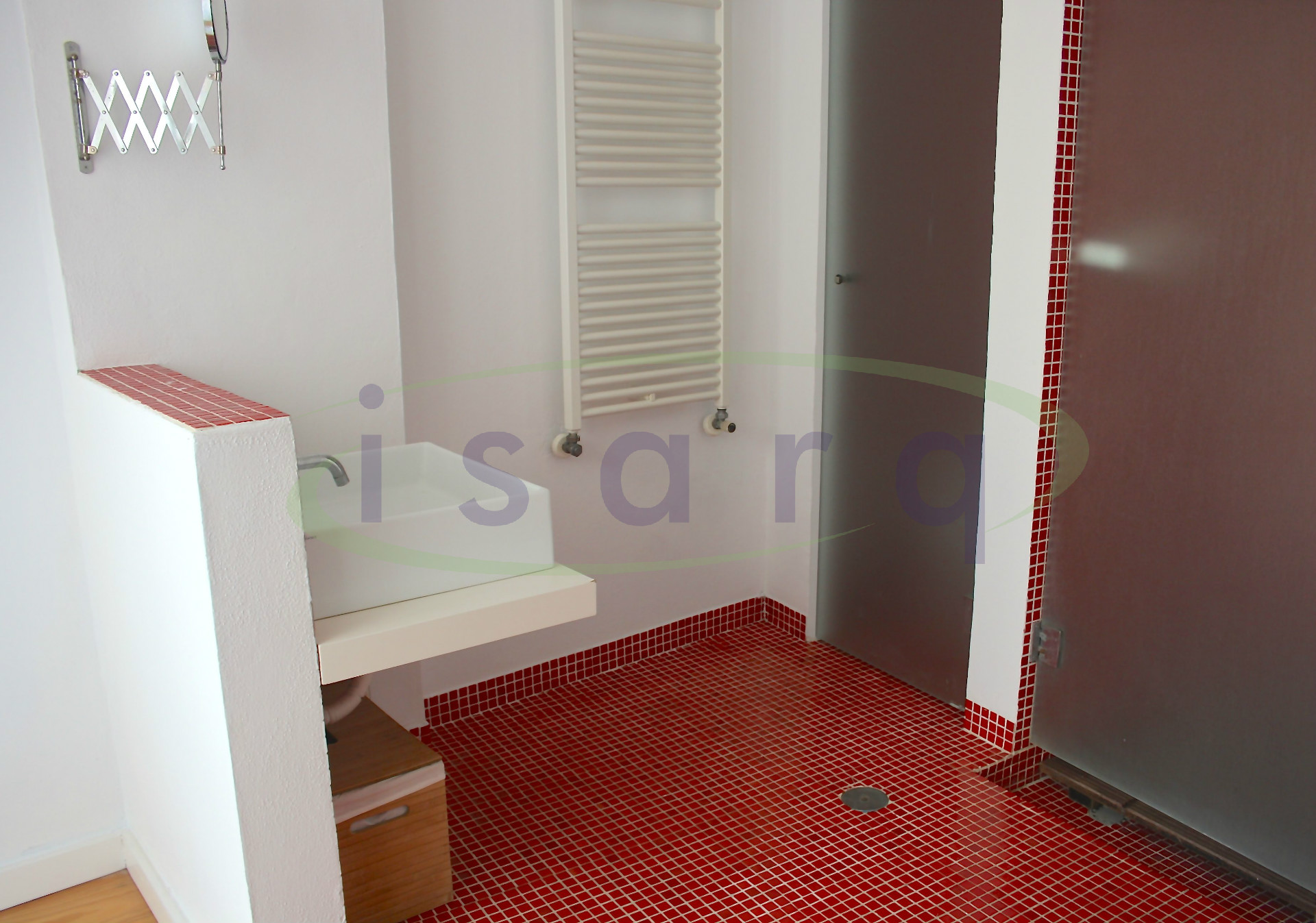 Moradia T4 com piscina no centro histórico de Arronches