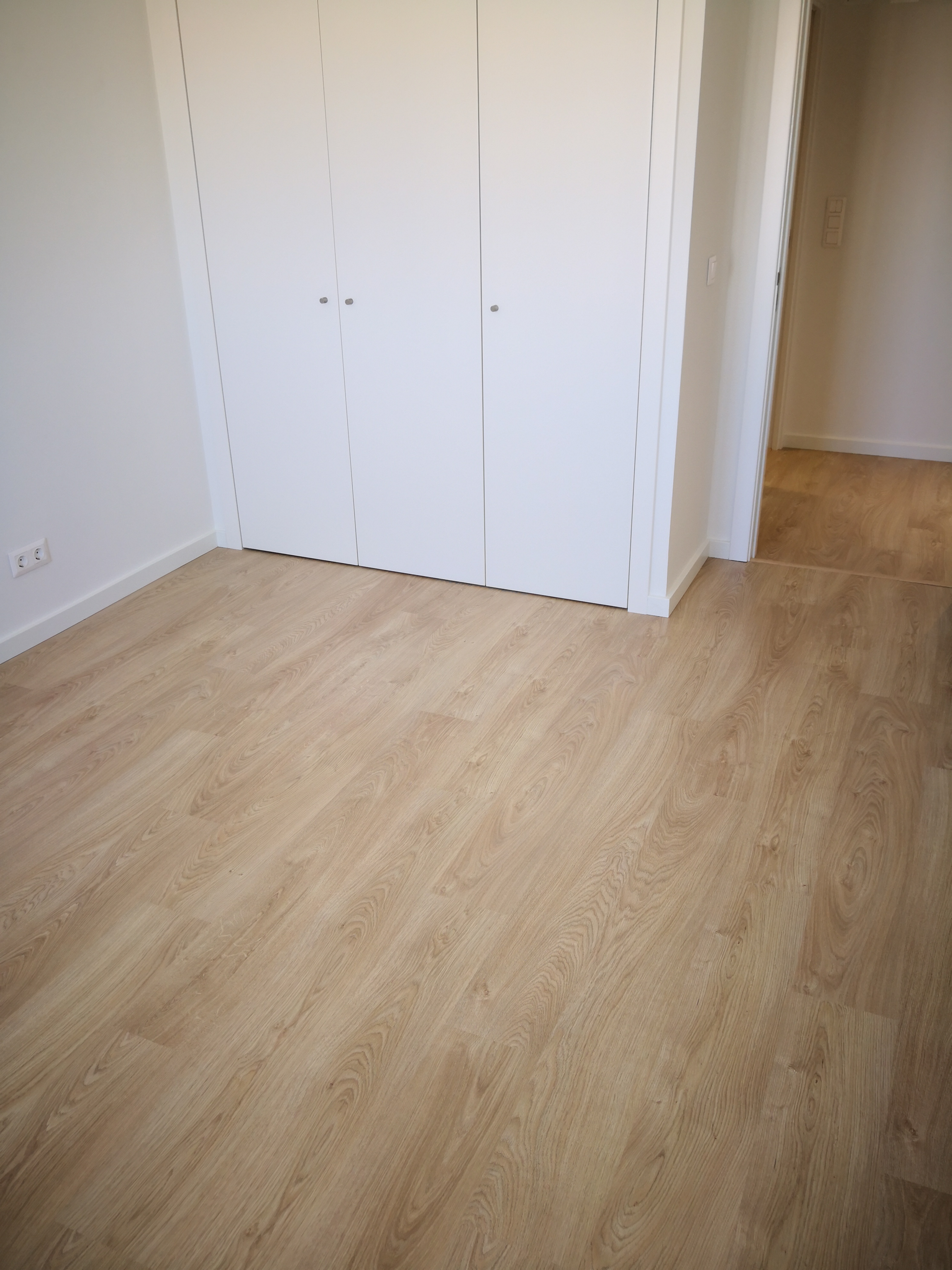 T2- VENDA - NOVO - 96,60 M2 - ESPAÇO DUPLO DE ESTACIONAMENTO E ARRECADAÇÃO