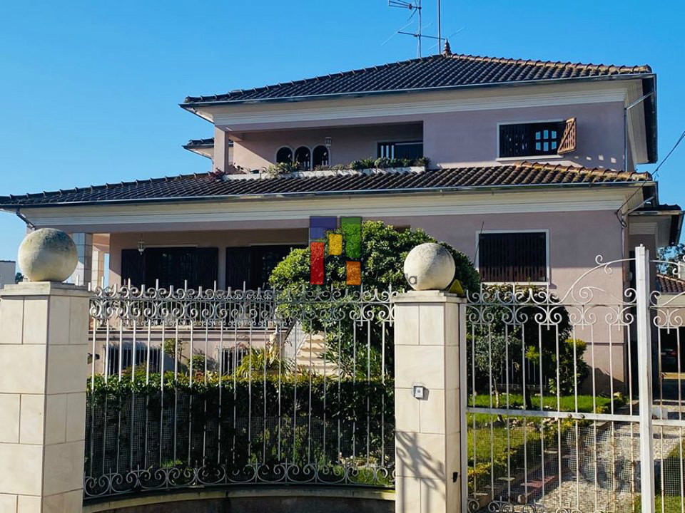 Einfamilienhaus 6 Schlafzimmer