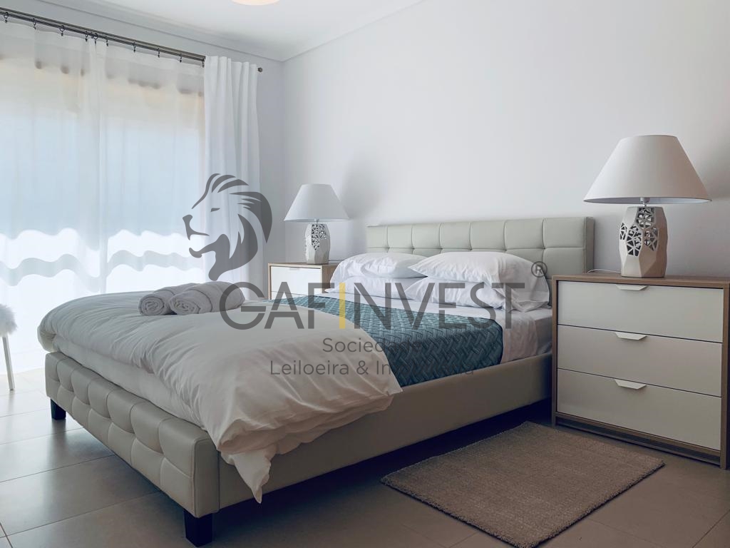 Apartamento T3 com Terraço na Praia da Barra