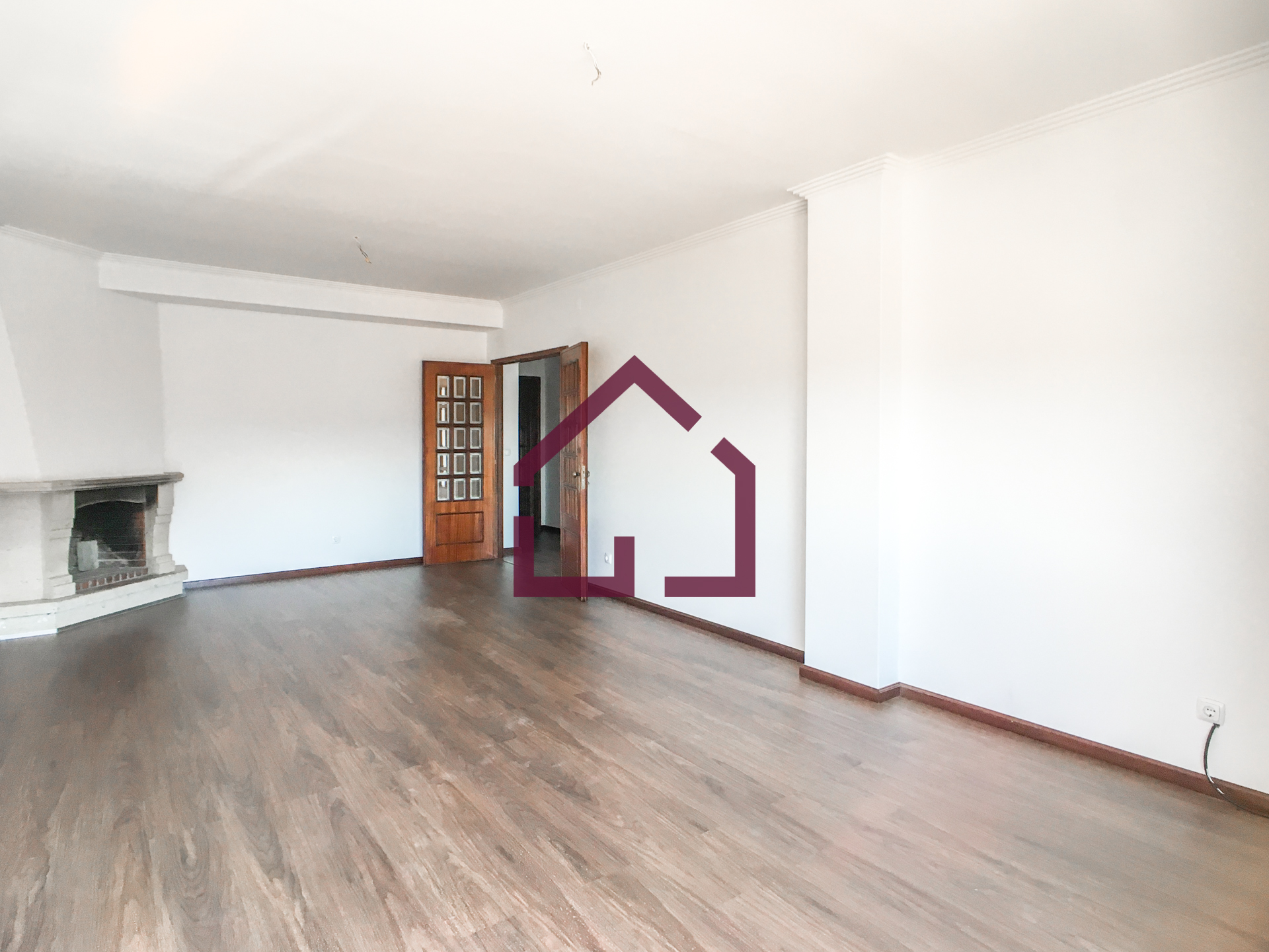 T2+1 Remodelado - Paços de Brandão