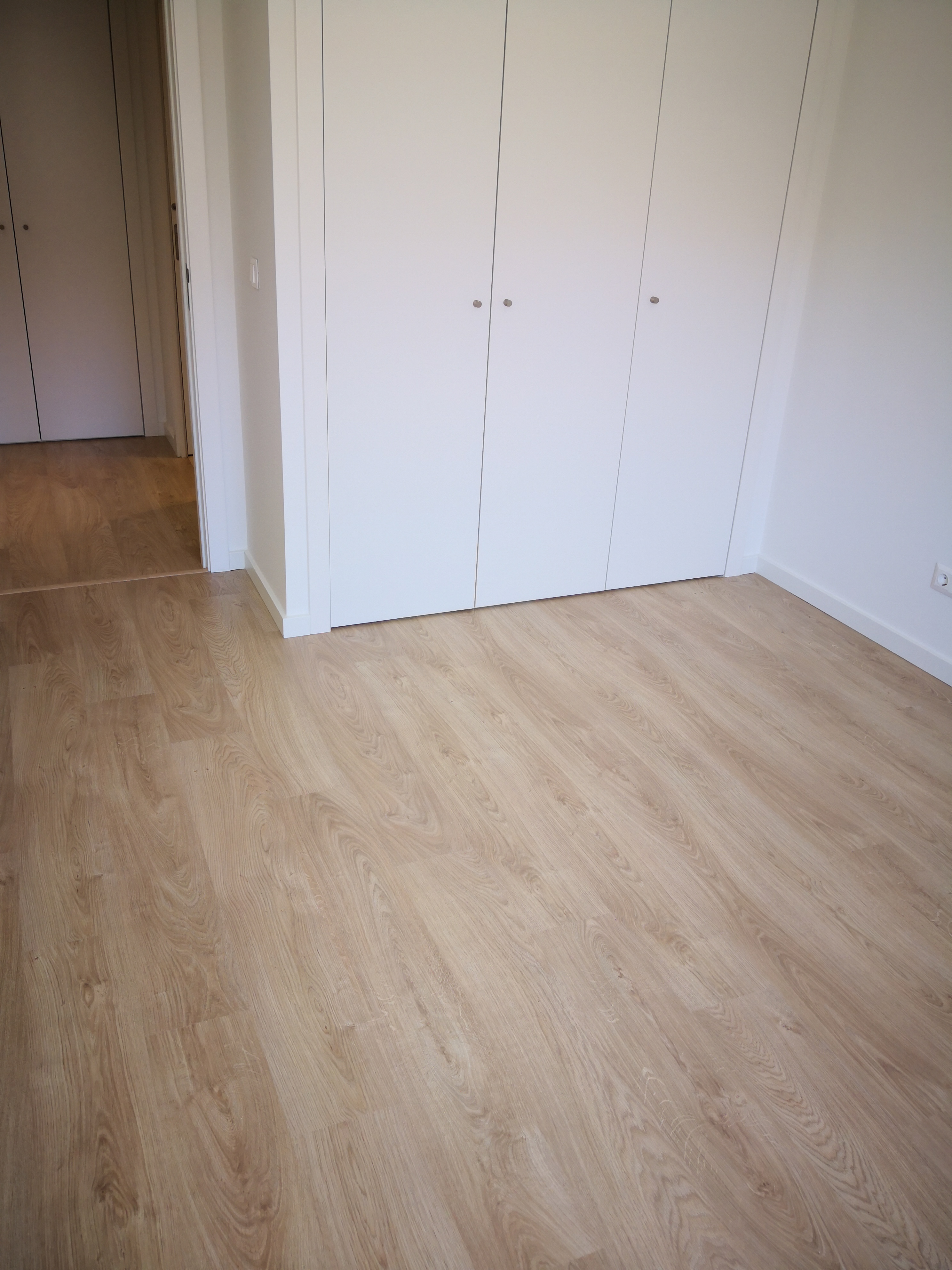 T2- ARRENDAMENTO - NOVO - 94,20 M2 - LUGAR DE ESTACIONAMENTO E ARRECADAÇÃO