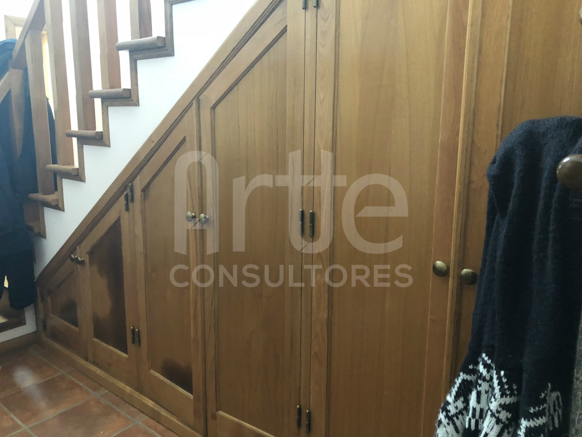 House T4
