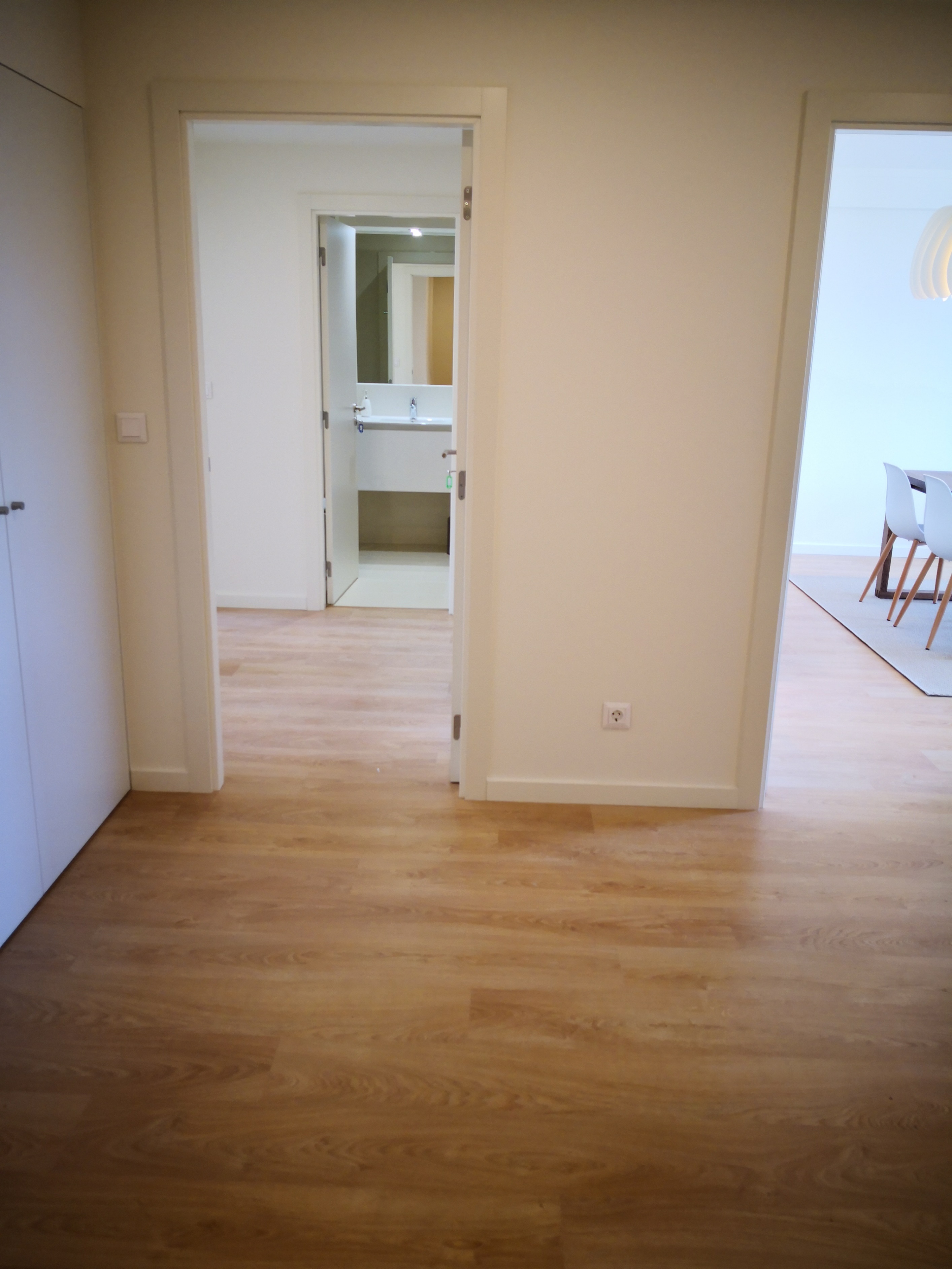 T2 - Arrendamento - Mobilado - 2 Lugares de Estacionamento e Arrecadação