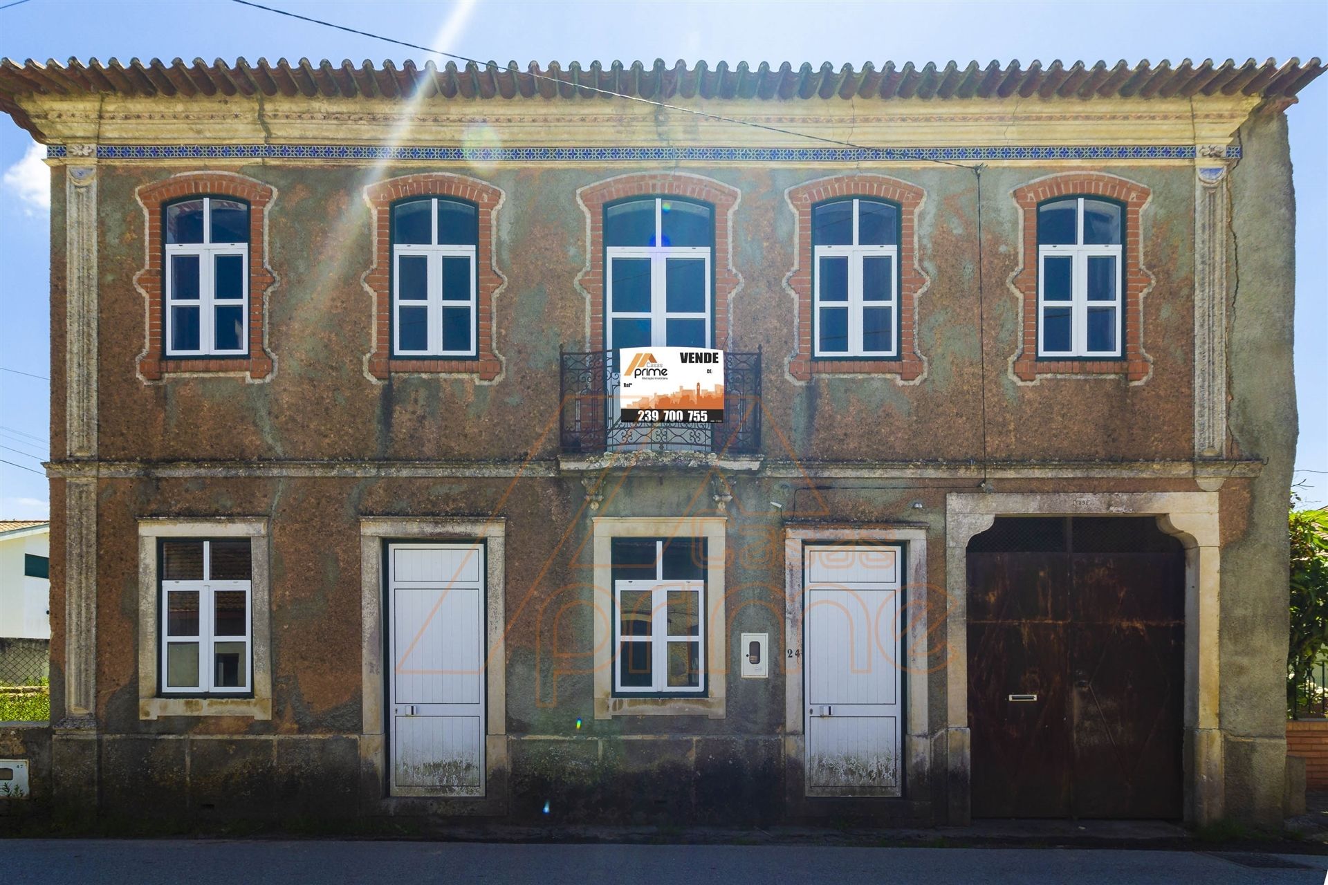 Moradia para Restaurar T6