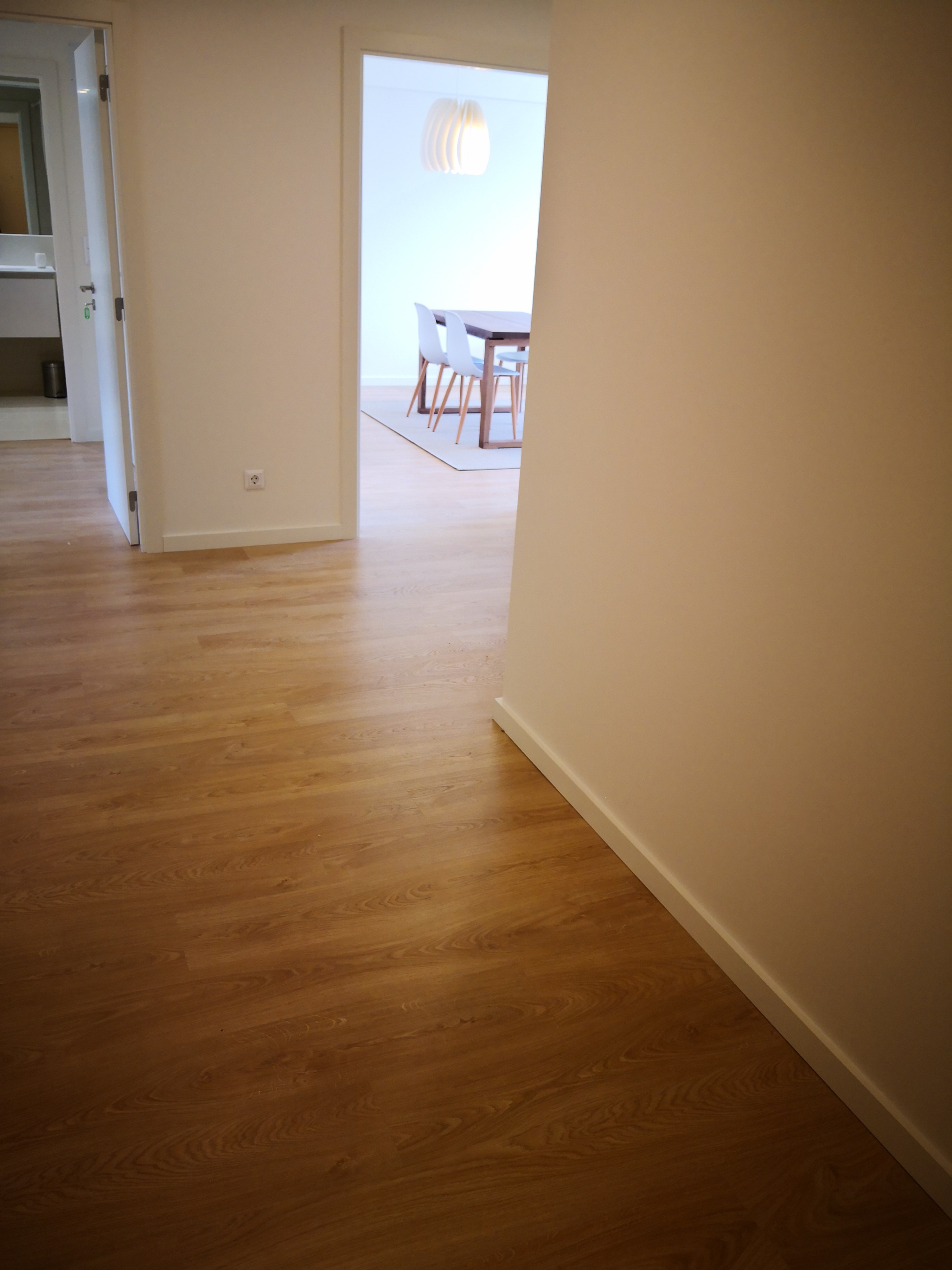 T2 - Arrendamento - Mobilado - 2 Lugares de Estacionamento e Arrecadação