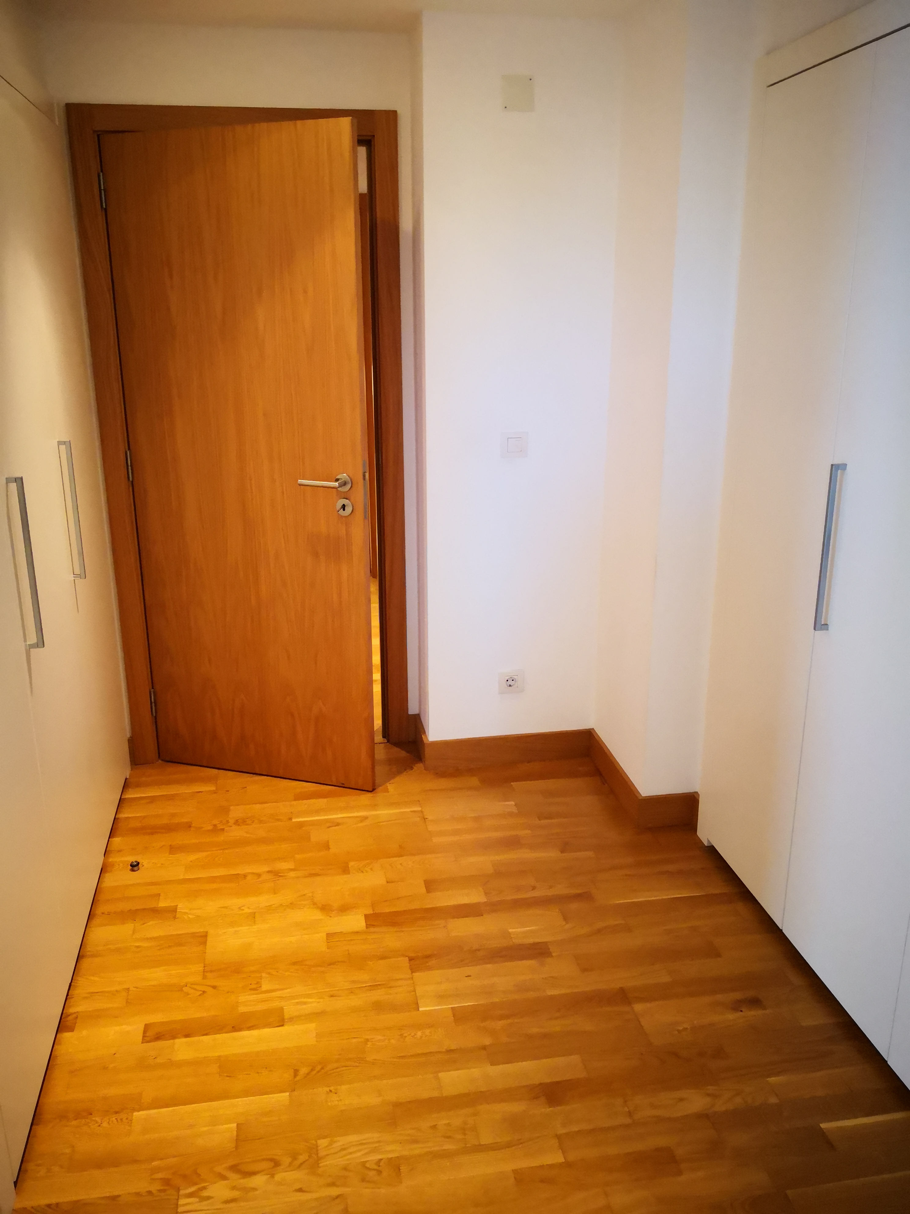 T3 - Venda - 176,20 m2 - 3 Lugares de Estacionamento e Arrecadação