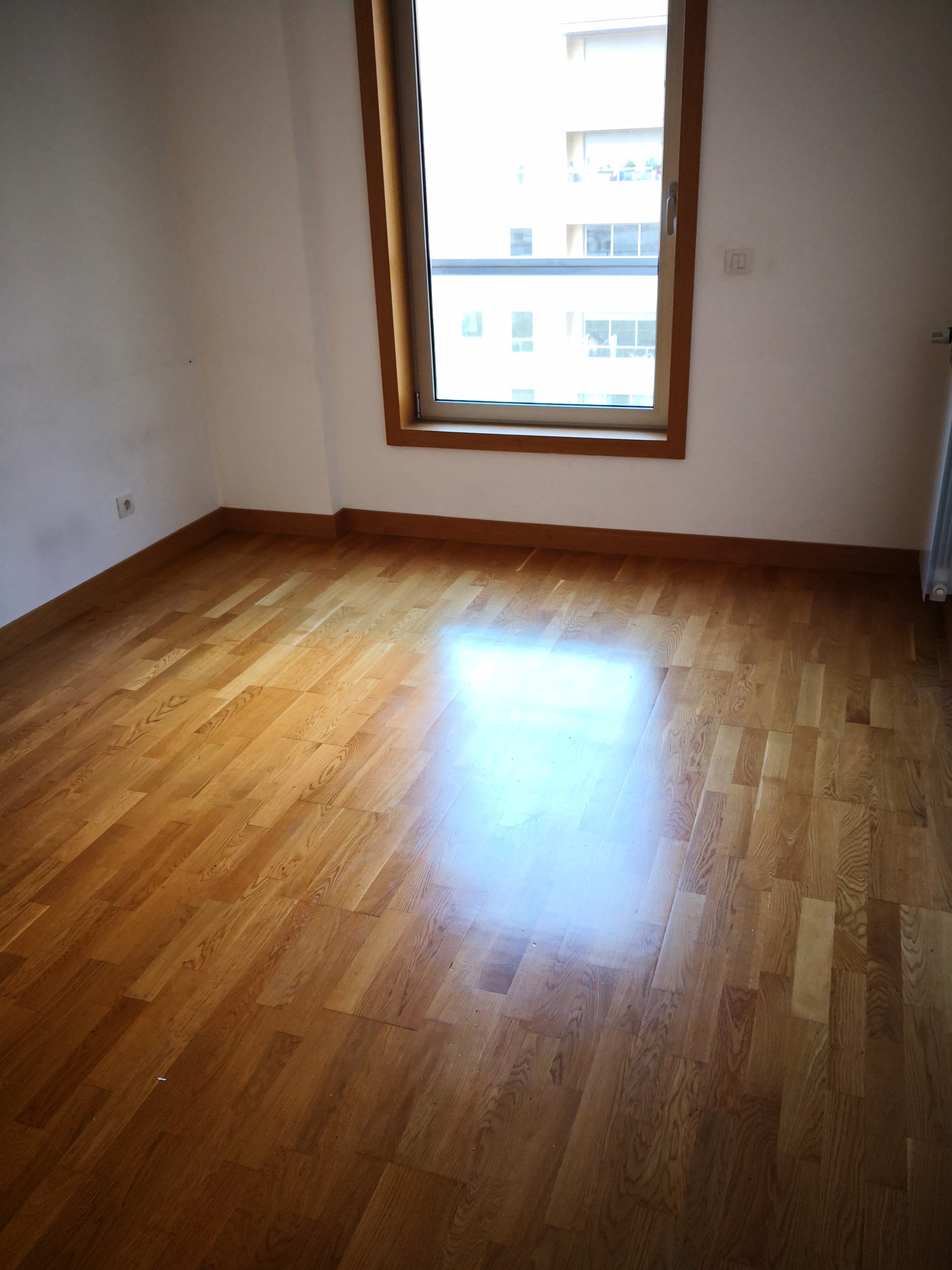 T3 - Venda - 176,20 m2 - 3 Lugares de Estacionamento e Arrecadação