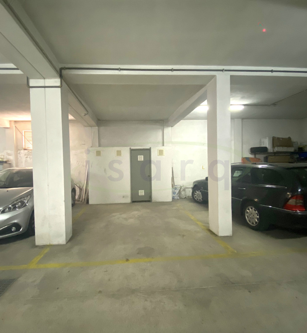 Appartamento con 3 camere da letto con ottimo balcone e 15 min (7km) dal centro di Maia;