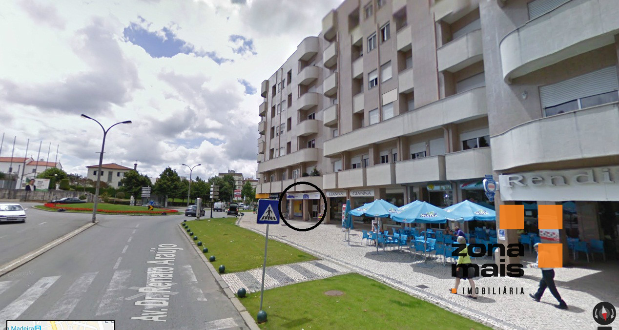 Loja c/ 156 m2 - Centro de S. João da Madeira