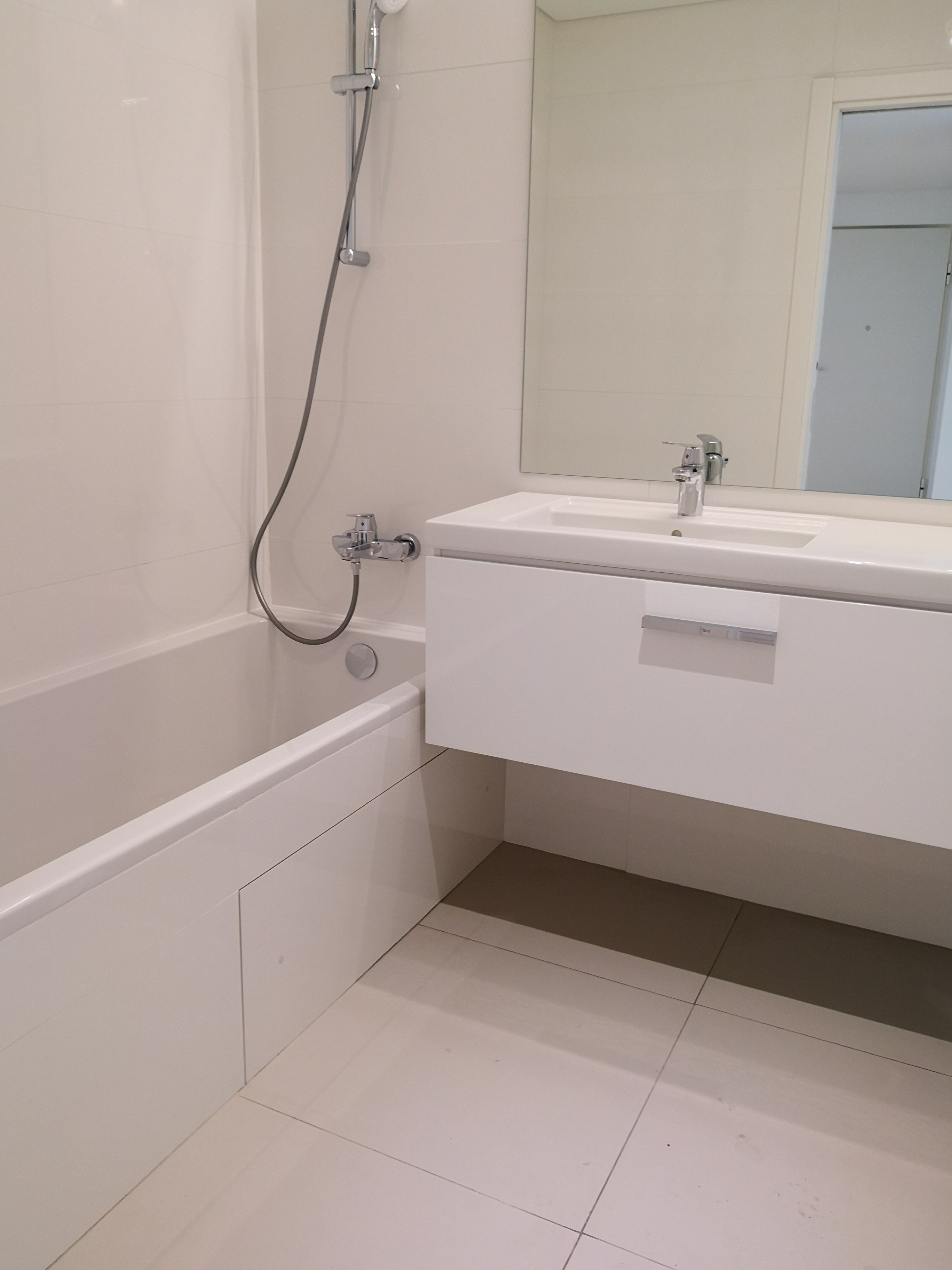 T2- VENDA - NOVO - 94,20 M2 - LUGAR DE ESTACIONAMENTO E ARRECADAÇÃO