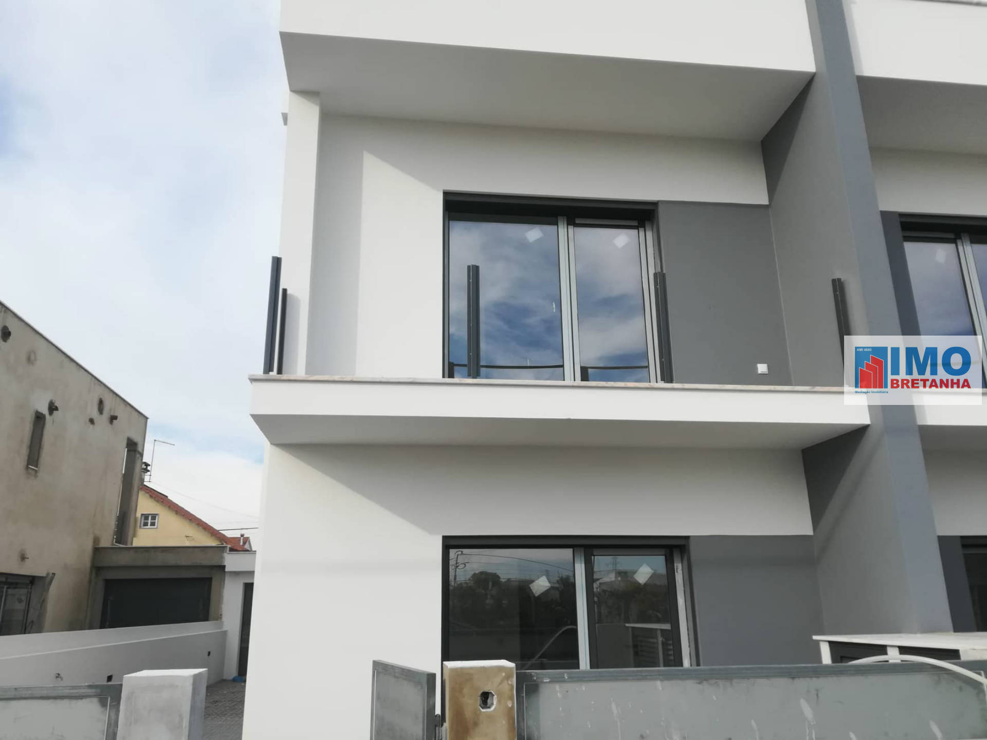 Moradia V4 - Redondos