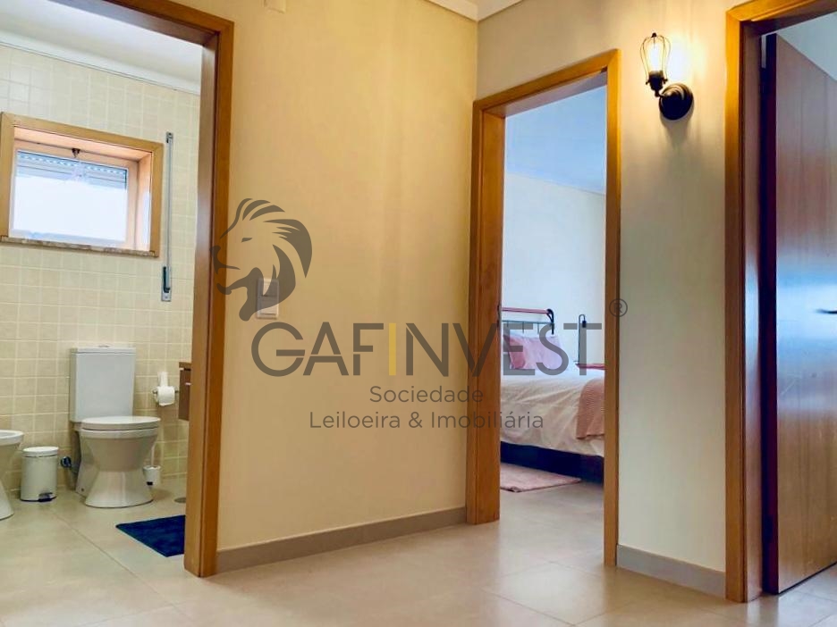 Apartamento T3 com Terraço na Praia da Barra