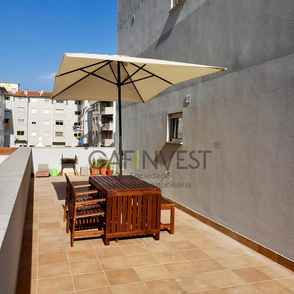 Apartamento T3 com Terraço na Praia da Barra