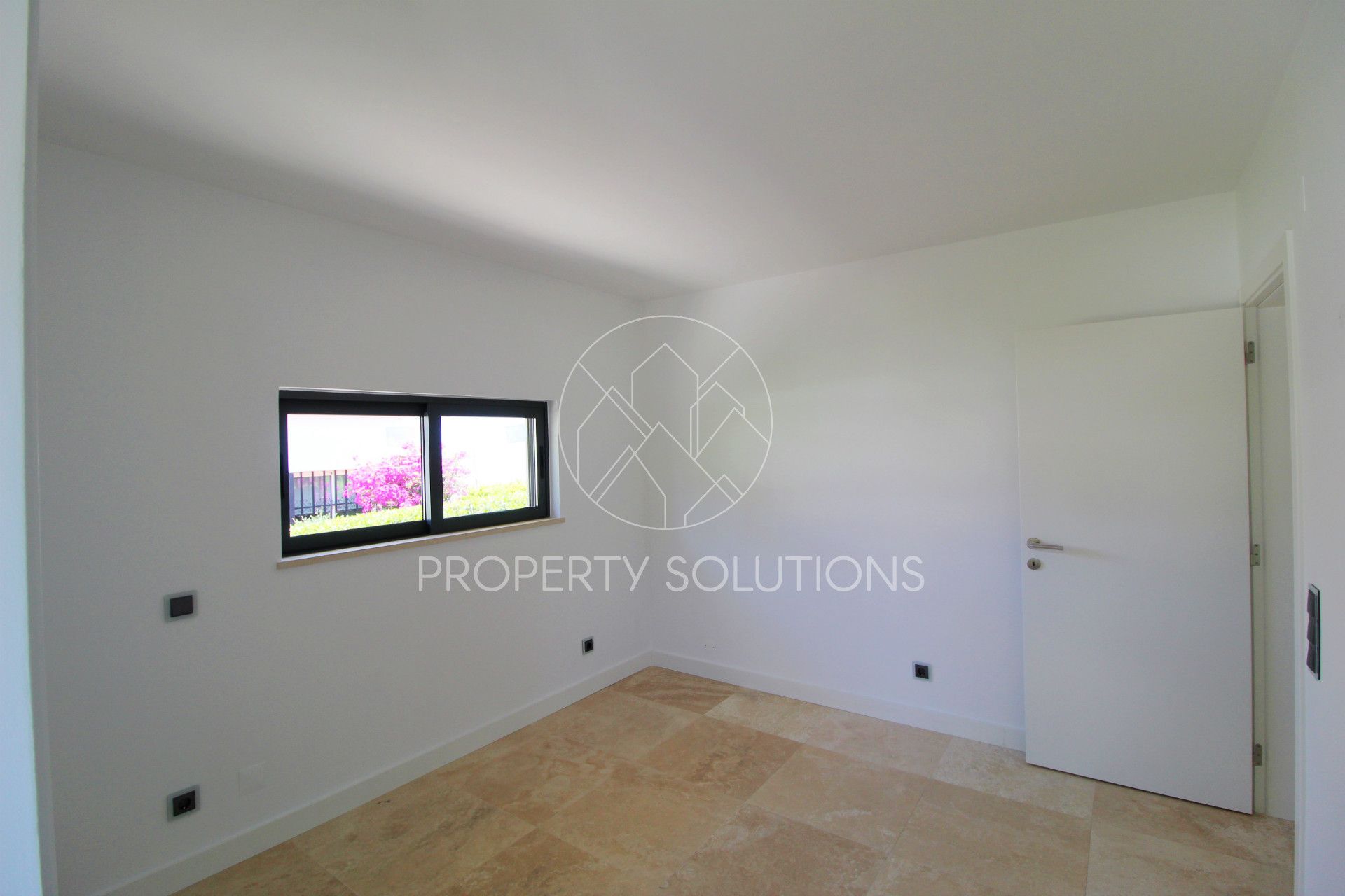 独立式的房子 4个房间