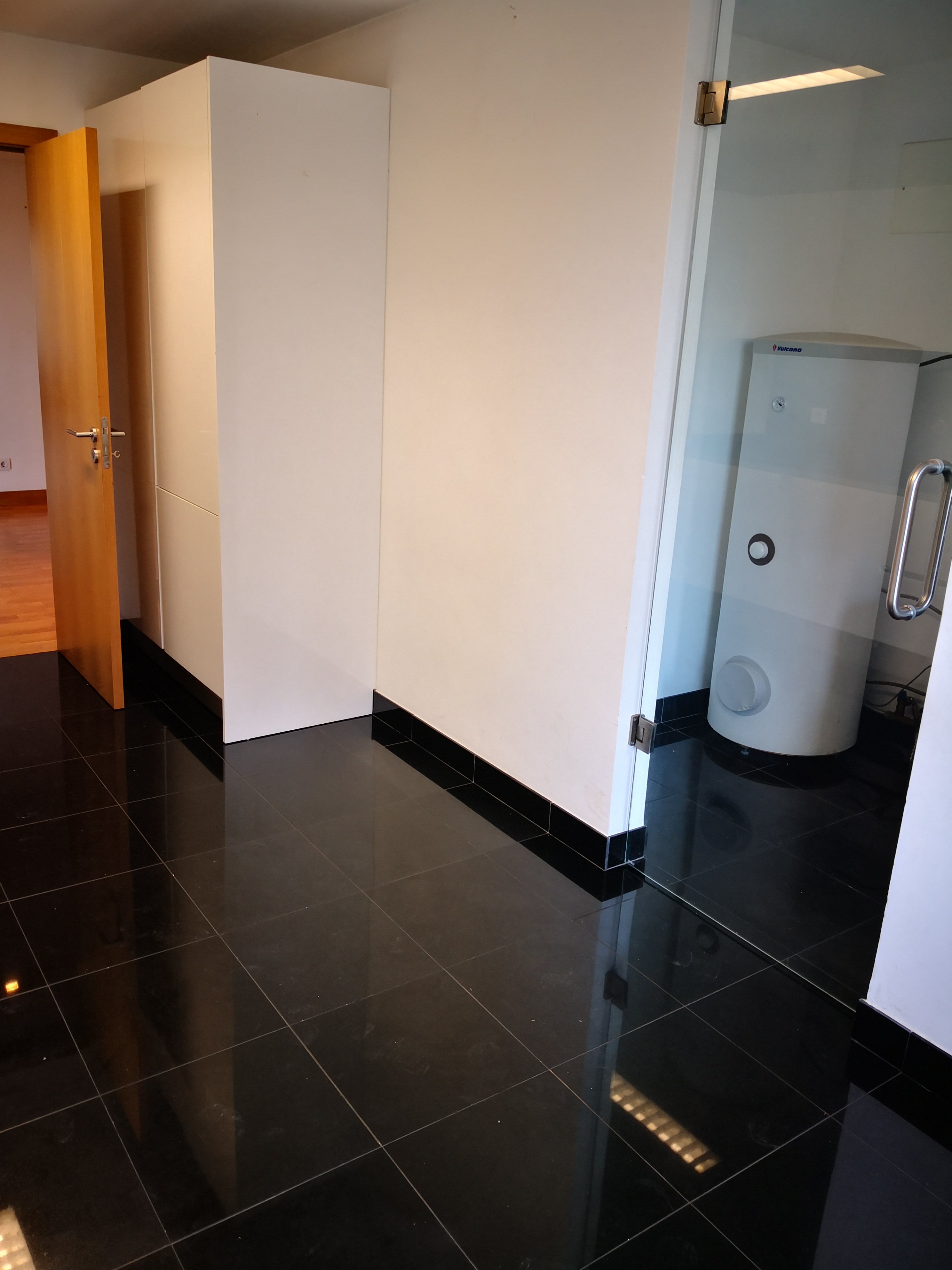 T3 - Venda - 176,20 m2 - 3 Lugares de Estacionamento e Arrecadação