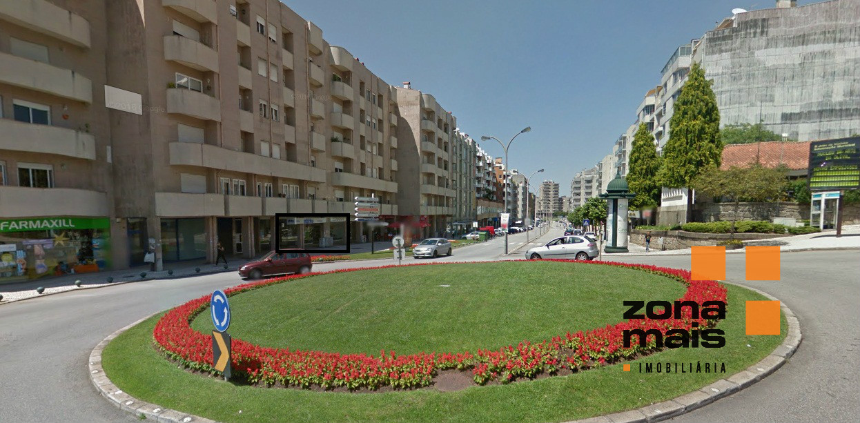 Loja c/ 156 m2 - Centro de S. João da Madeira